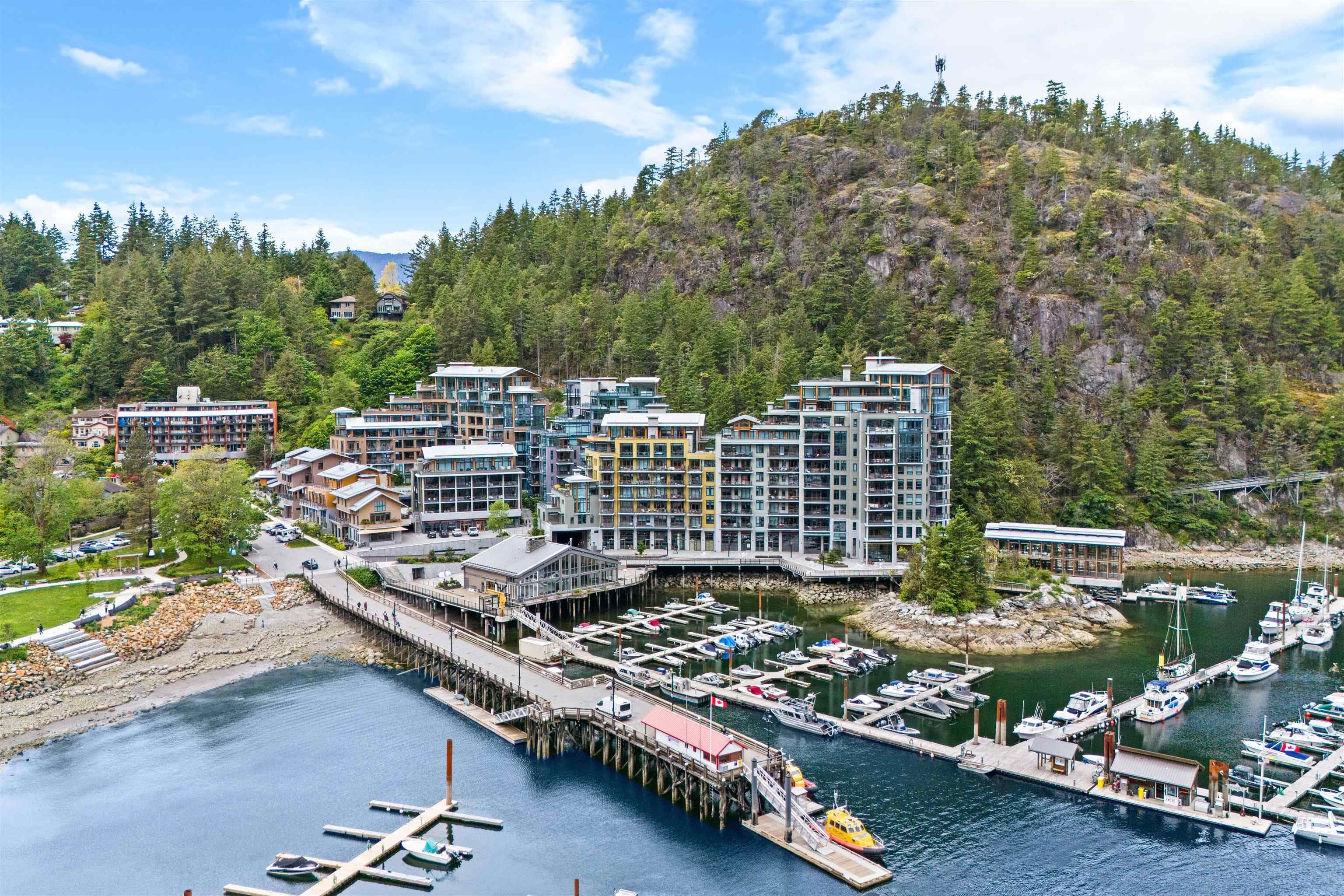 402 - 6699 Nelson Avenue, West Vancouver