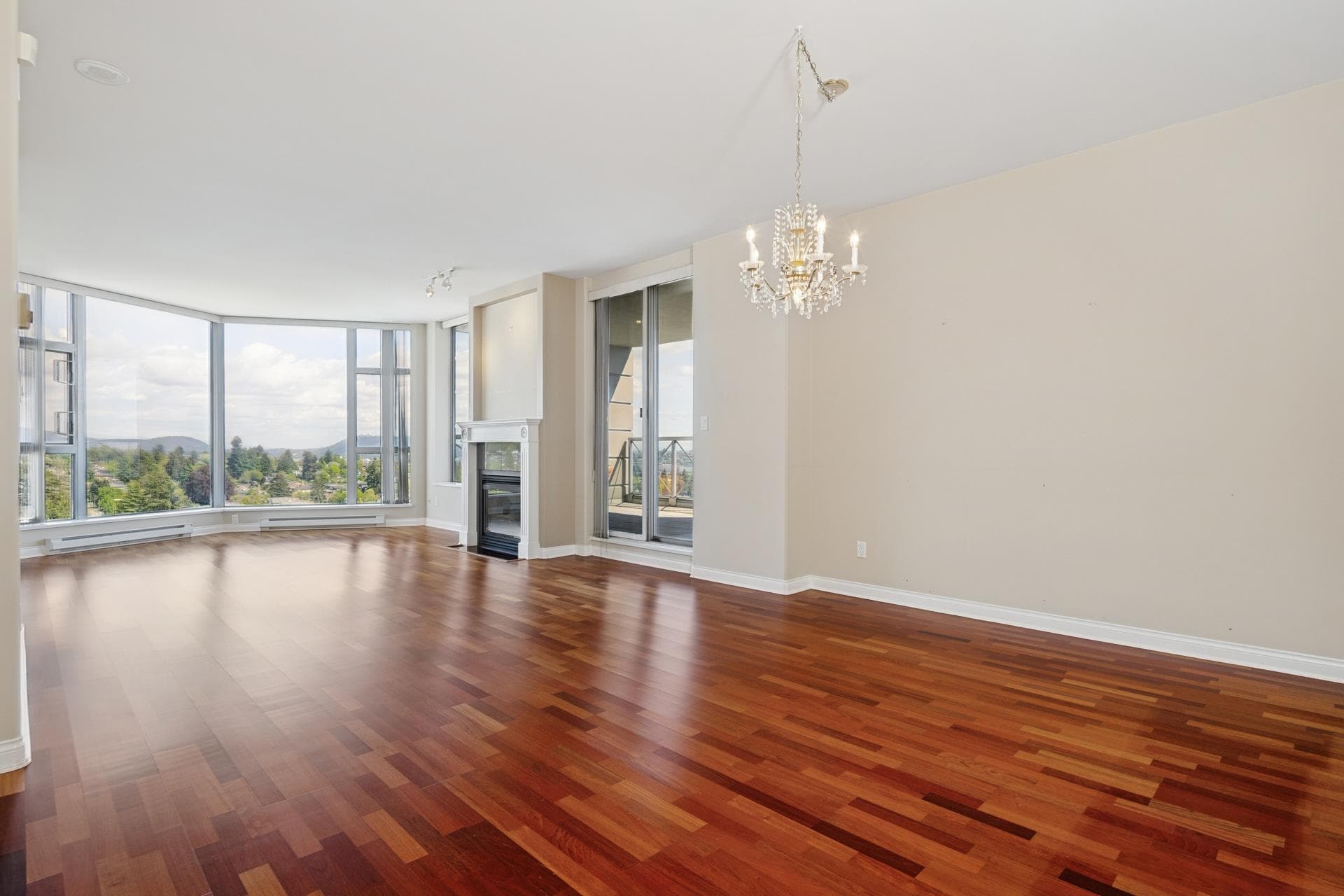 1603 - 160 E 13th Street, North Vancouver, V7L 2L5 — photo 2