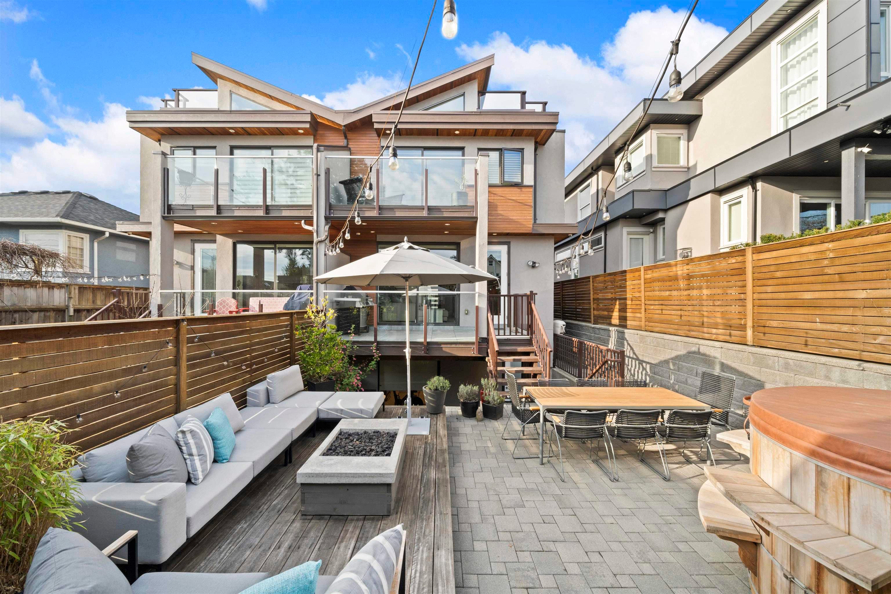 413 W Keith Road, North Vancouver, V7M 1M2 — photo 1