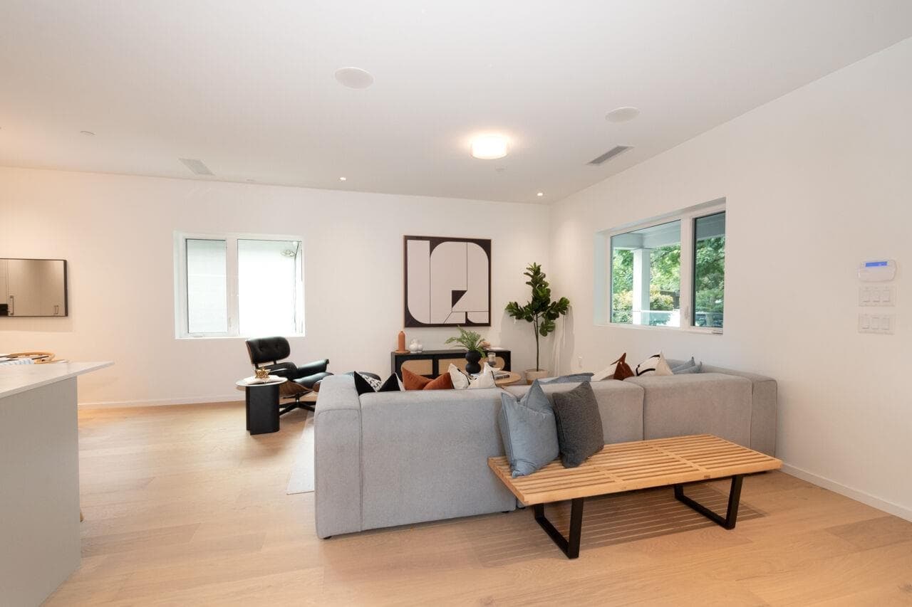 126 E 17th Avenue, Vancouver, V5V 1A4 — photo 2