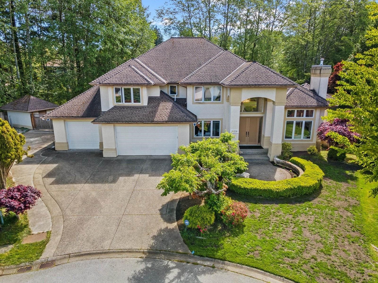 13638 23 Avenue, Surrey, V4A 9V1 — photo 1