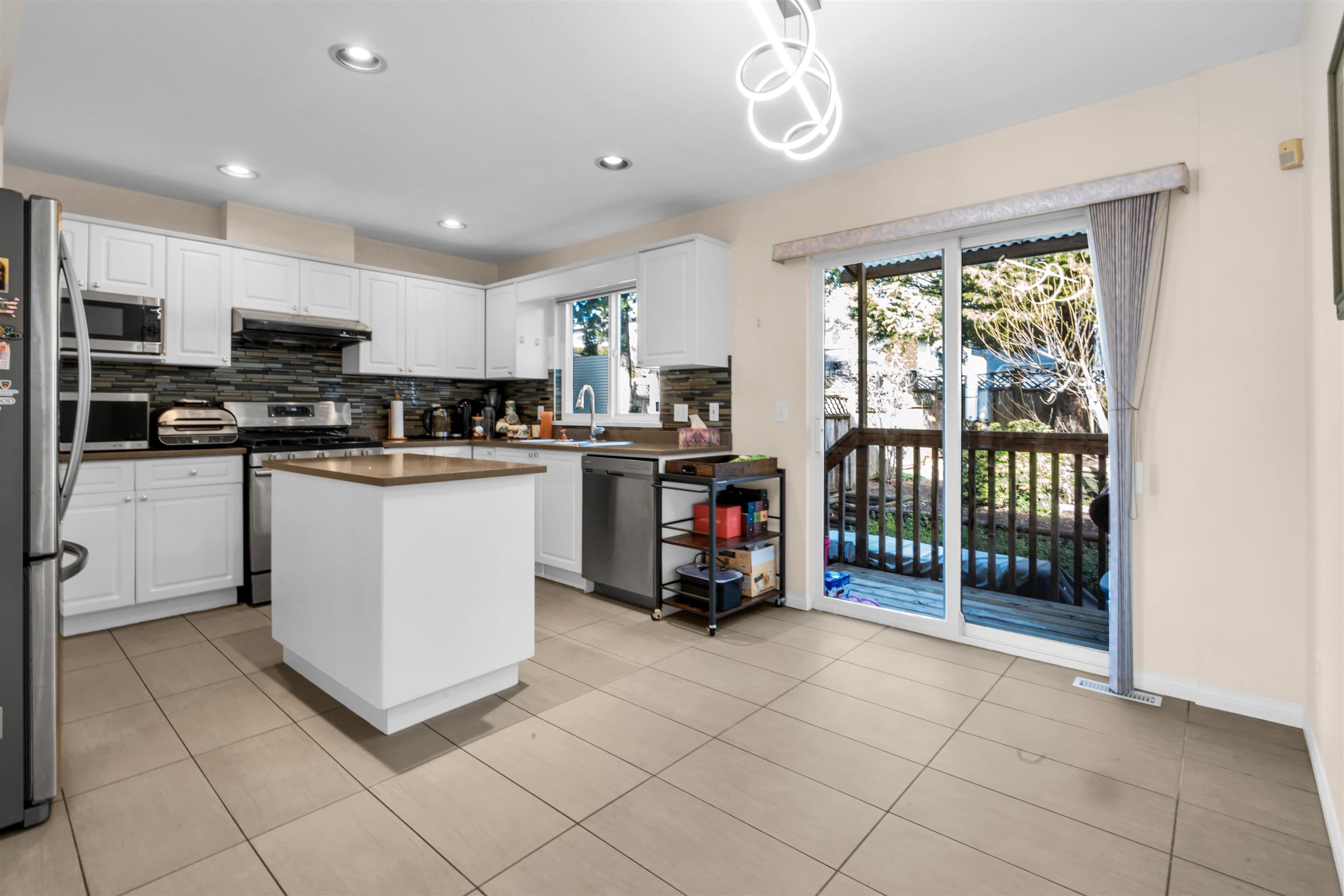1067 Dansey Avenue, Coquitlam, V3K 3H2 — photo 4