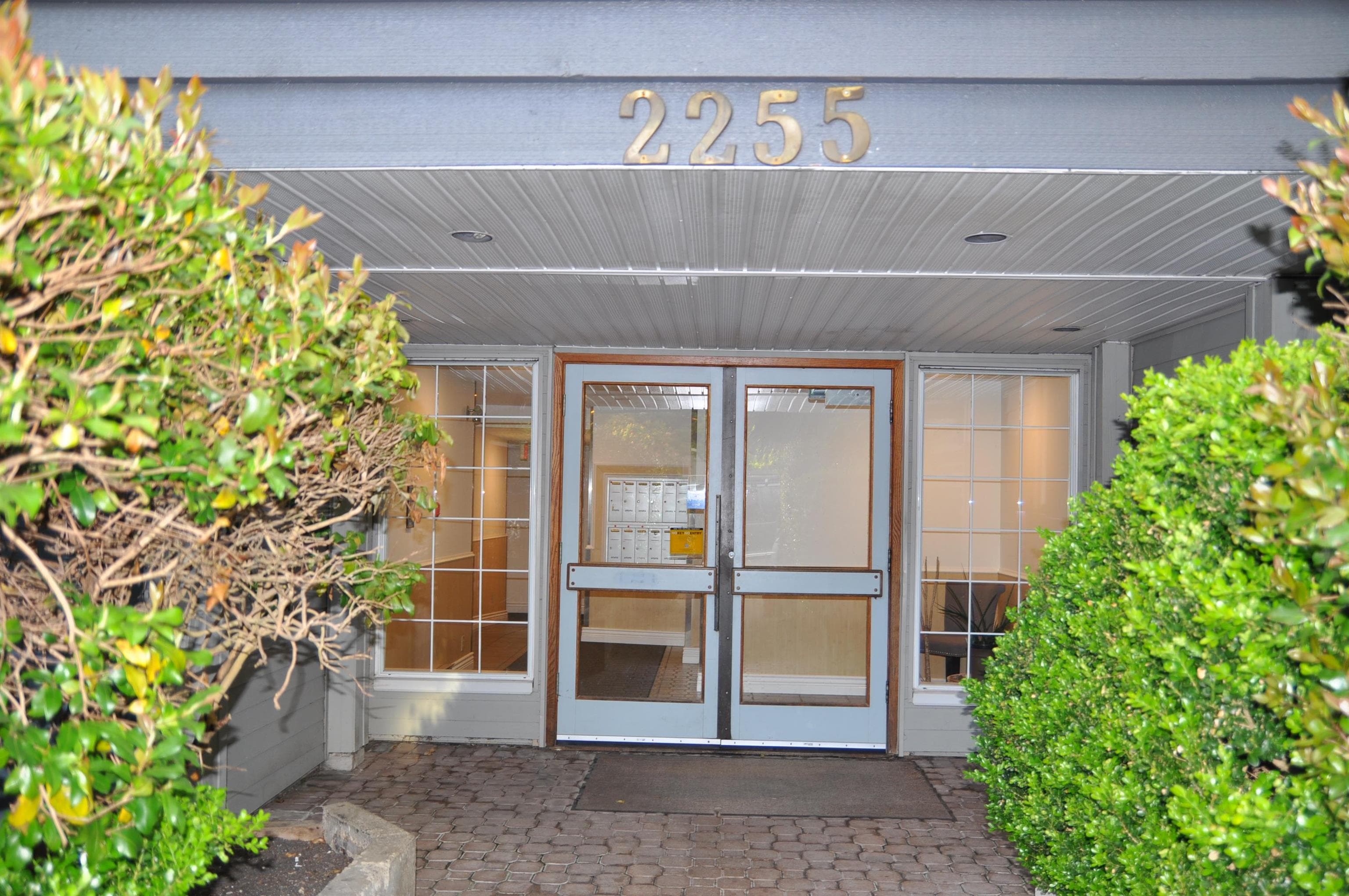 104 - 2255 Eton Street, Vancouver, V5L 1C9 — photo 1