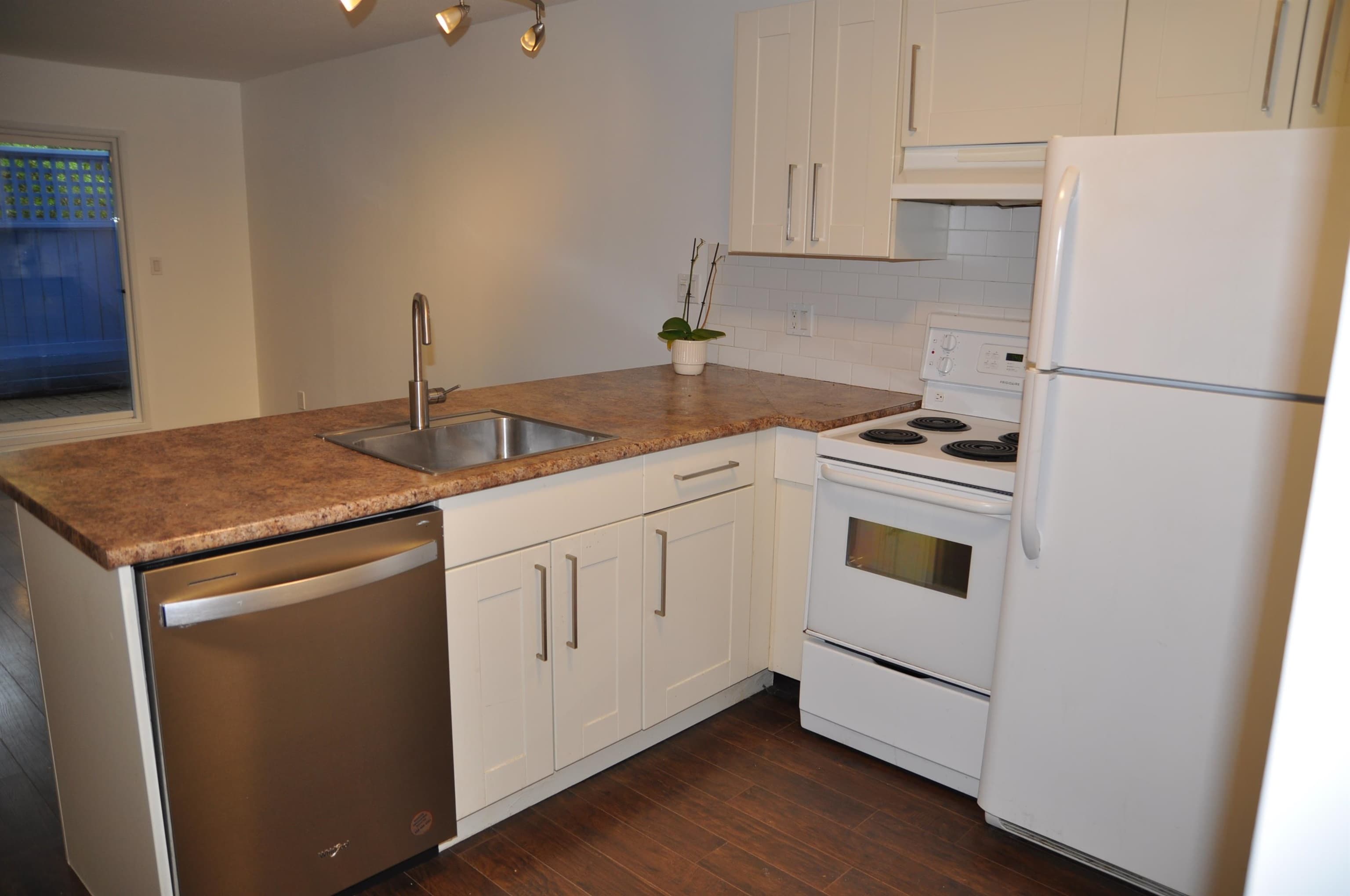 104 - 2255 Eton Street, Vancouver, V5L 1C9 — photo 4