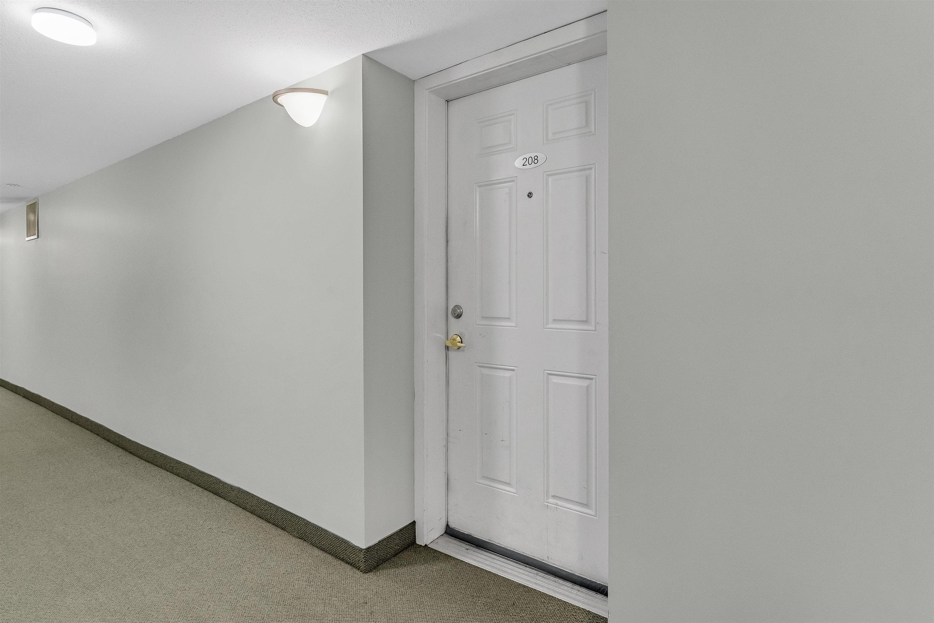 208 - 33960 Old Yale Road, Abbotsford, V2S 5K8 — photo 4