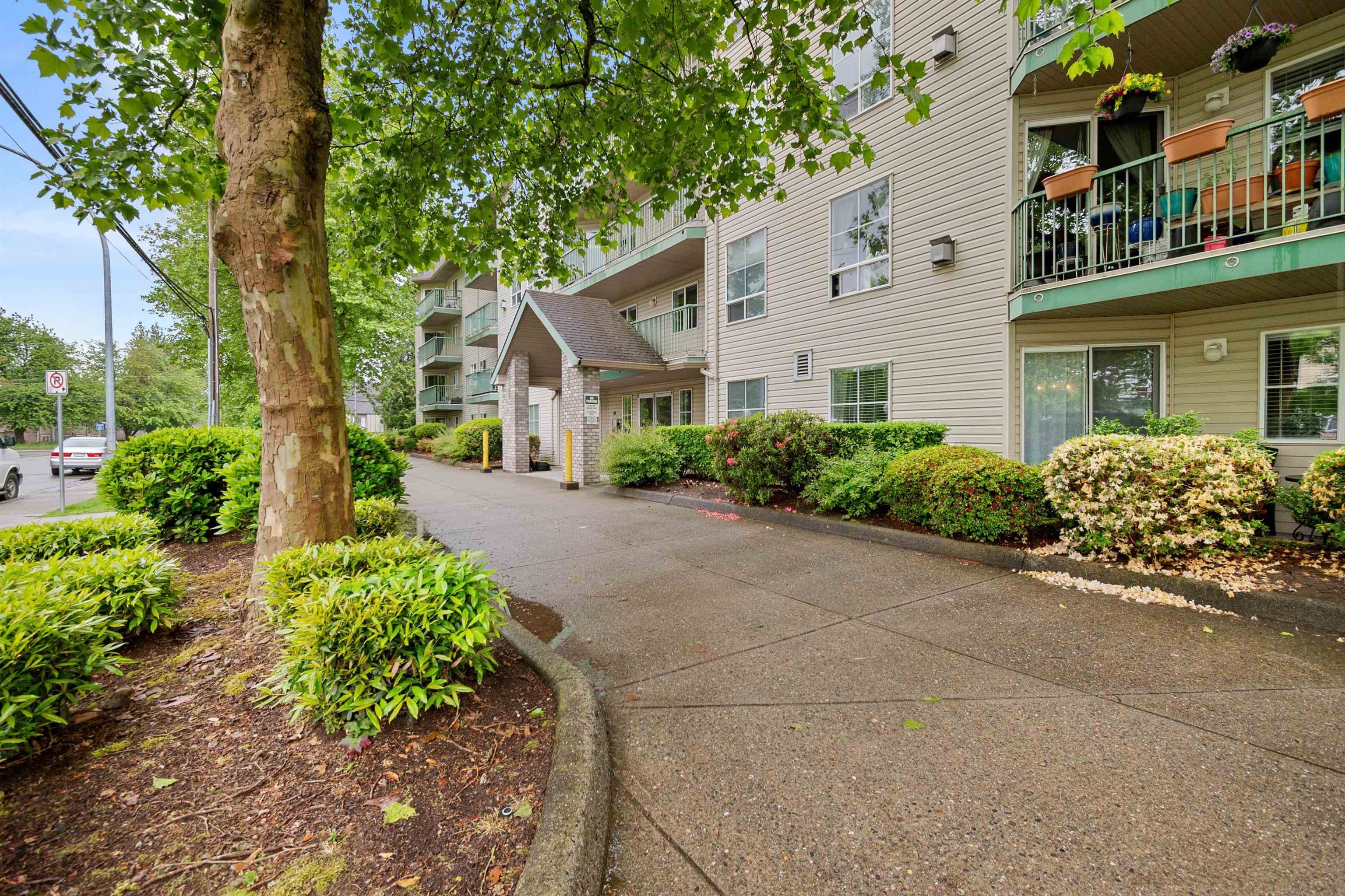 107 - 2435 Center Street, Abbotsford, V2T 2N4 — photo 1
