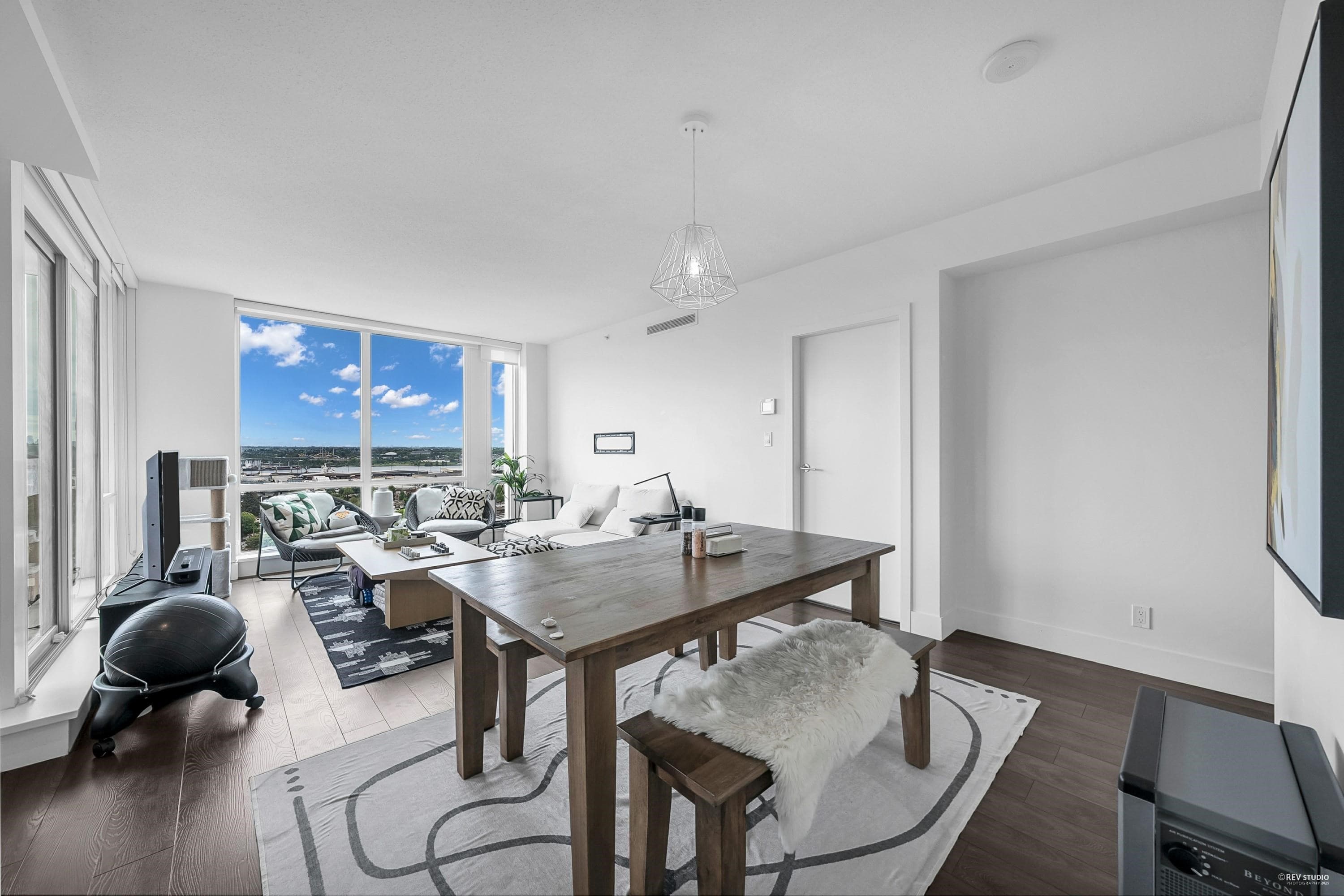 2104 - 1550 Fern Street, North Vancouver, V7J 0A9 — photo 4