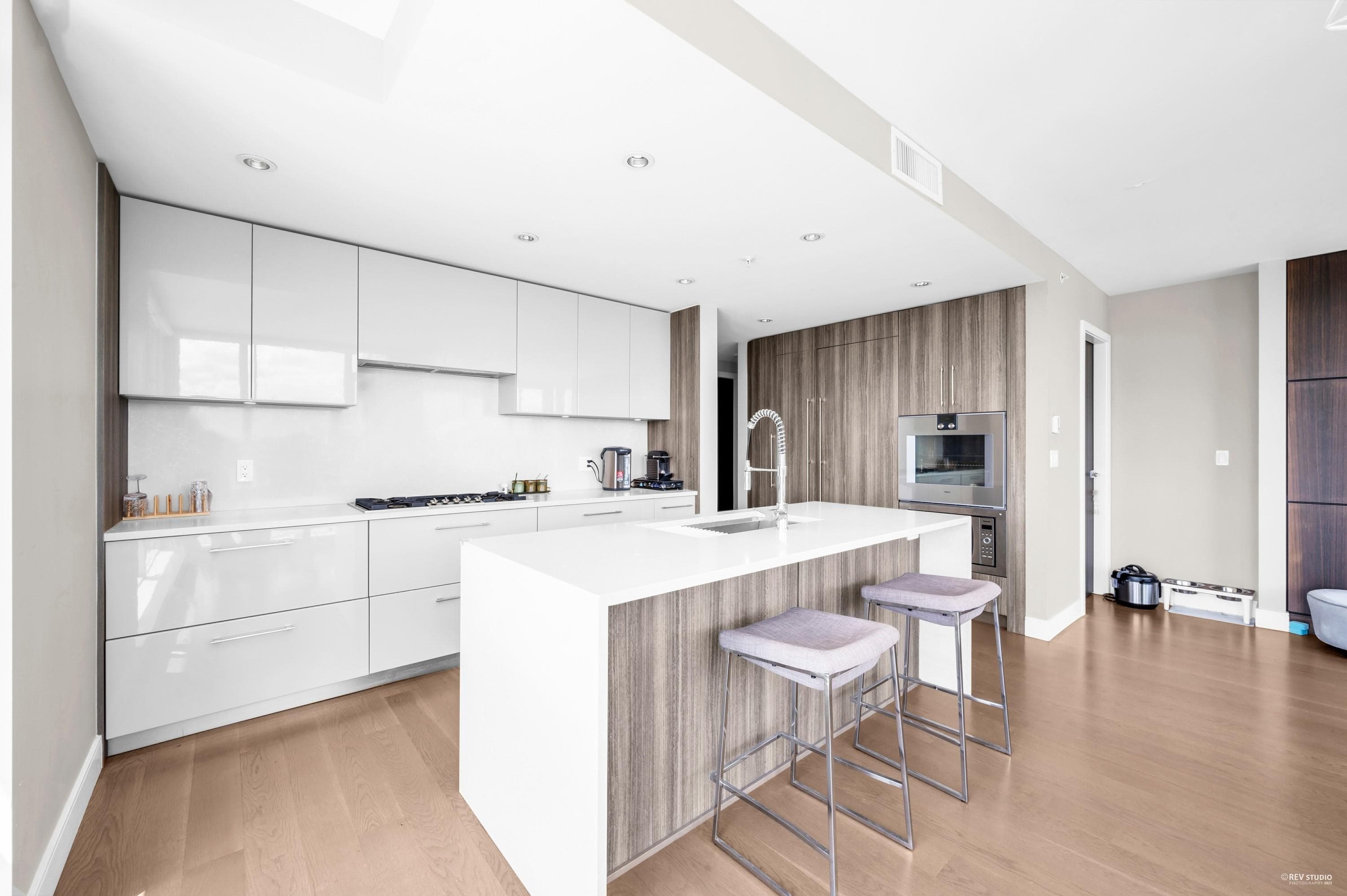 808 - 210 Salter Street, New Westminster, V3M 0J9 — photo 5
