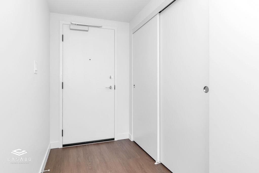 3908 - 13725 George Junction, Surrey, V3T 0V7 — photo 4