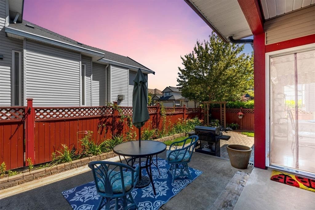 19785 72a Avenue, Langley, V2Y 3H7 — photo 4