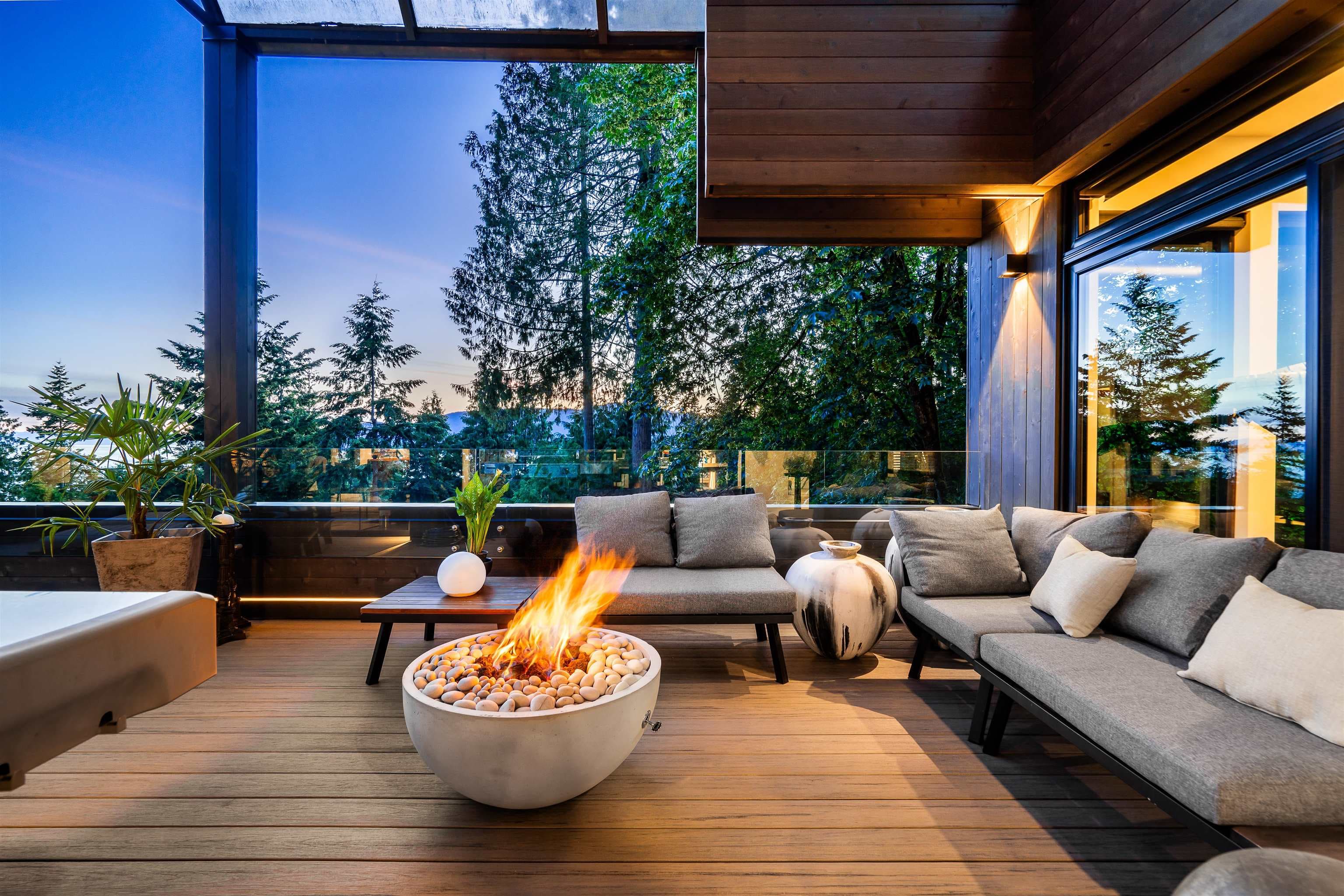 5325 Montiverdi Place, West Vancouver, V7W 2W8 — photo 5