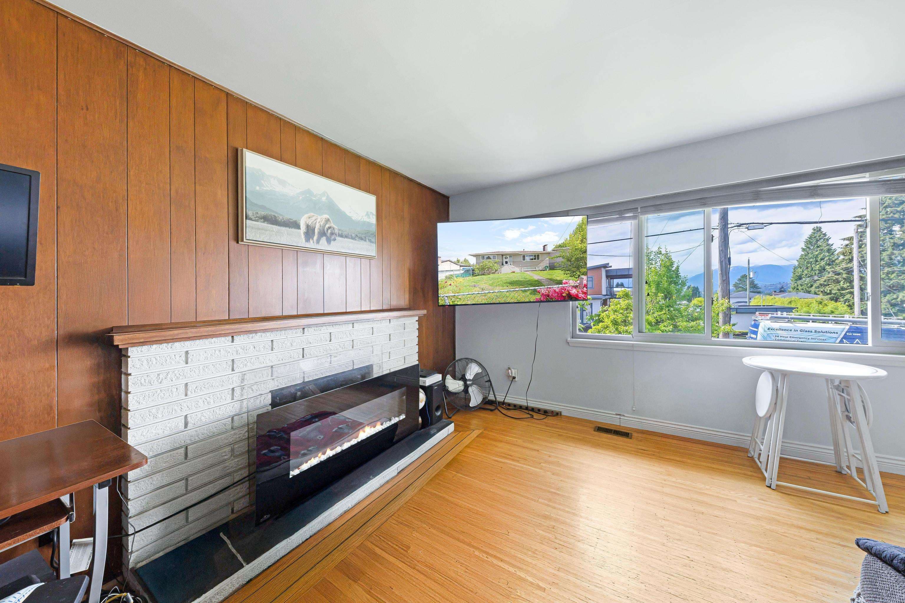 7724 Goodlad Street, Burnaby, V5E 2H6 — photo 3