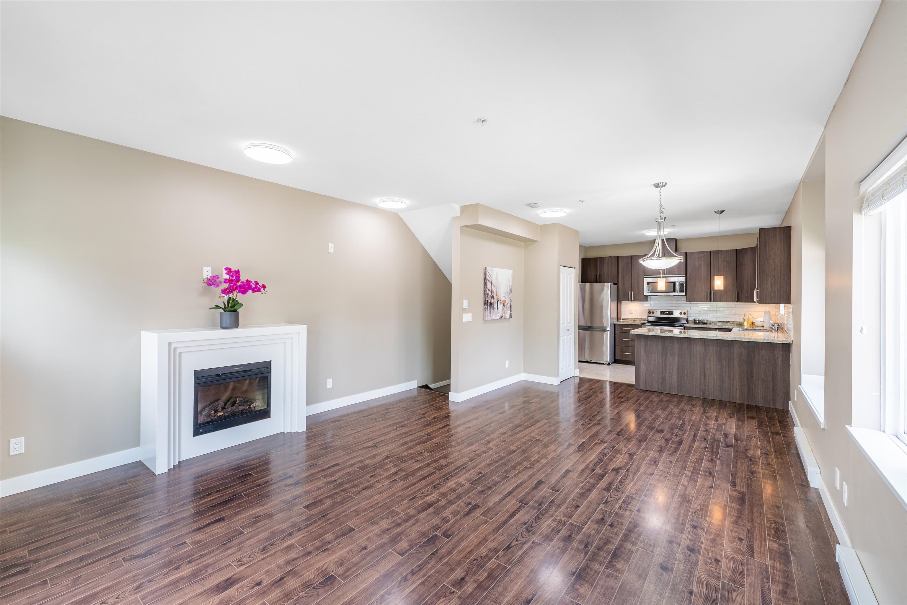 208 - 3888 Norfolk Street, Burnaby, V5G 1E5 — photo 3