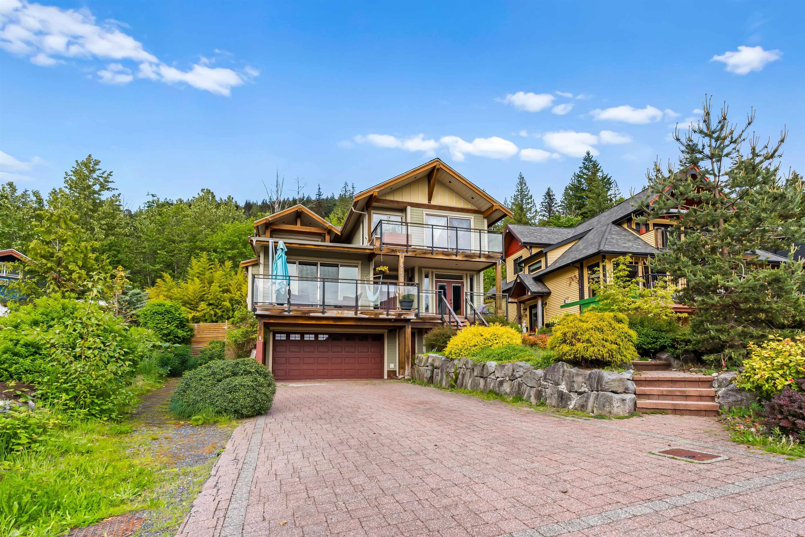 915 Thistle Place, Britannia Beach