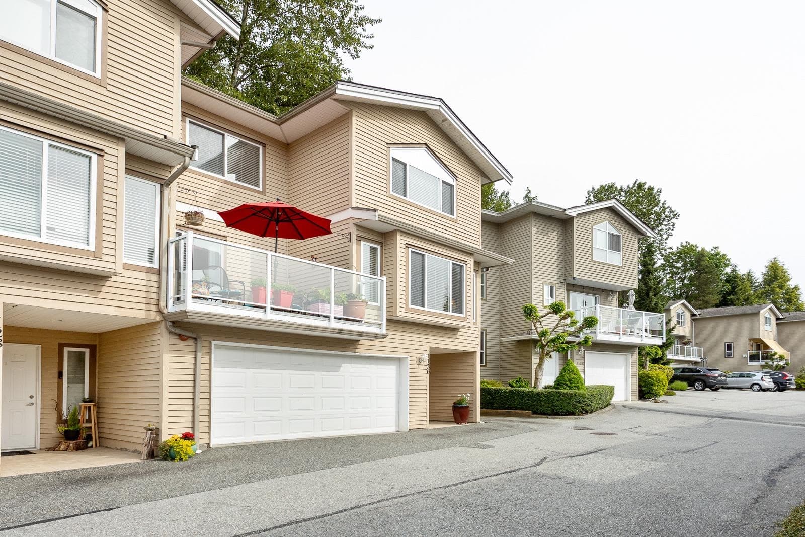 1126 Bennet Drive, Port Coquitlam, V3C 6H2 — photo 2