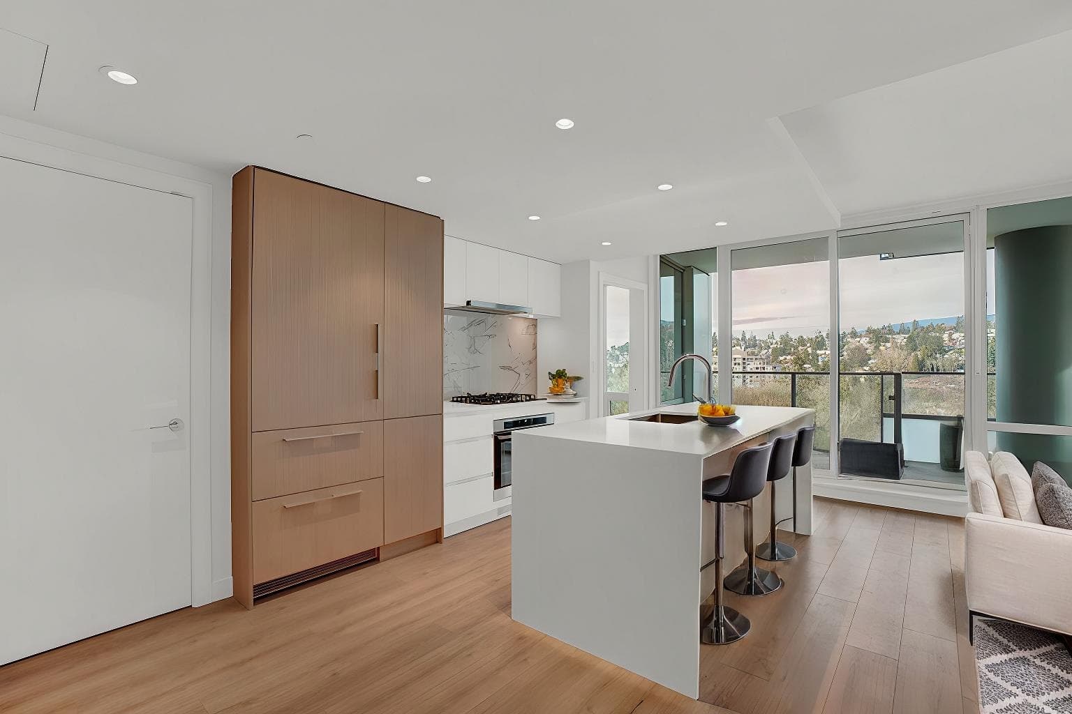 901 - 1500 Fern Street, North Vancouver, V7J 0A9 — photo 3
