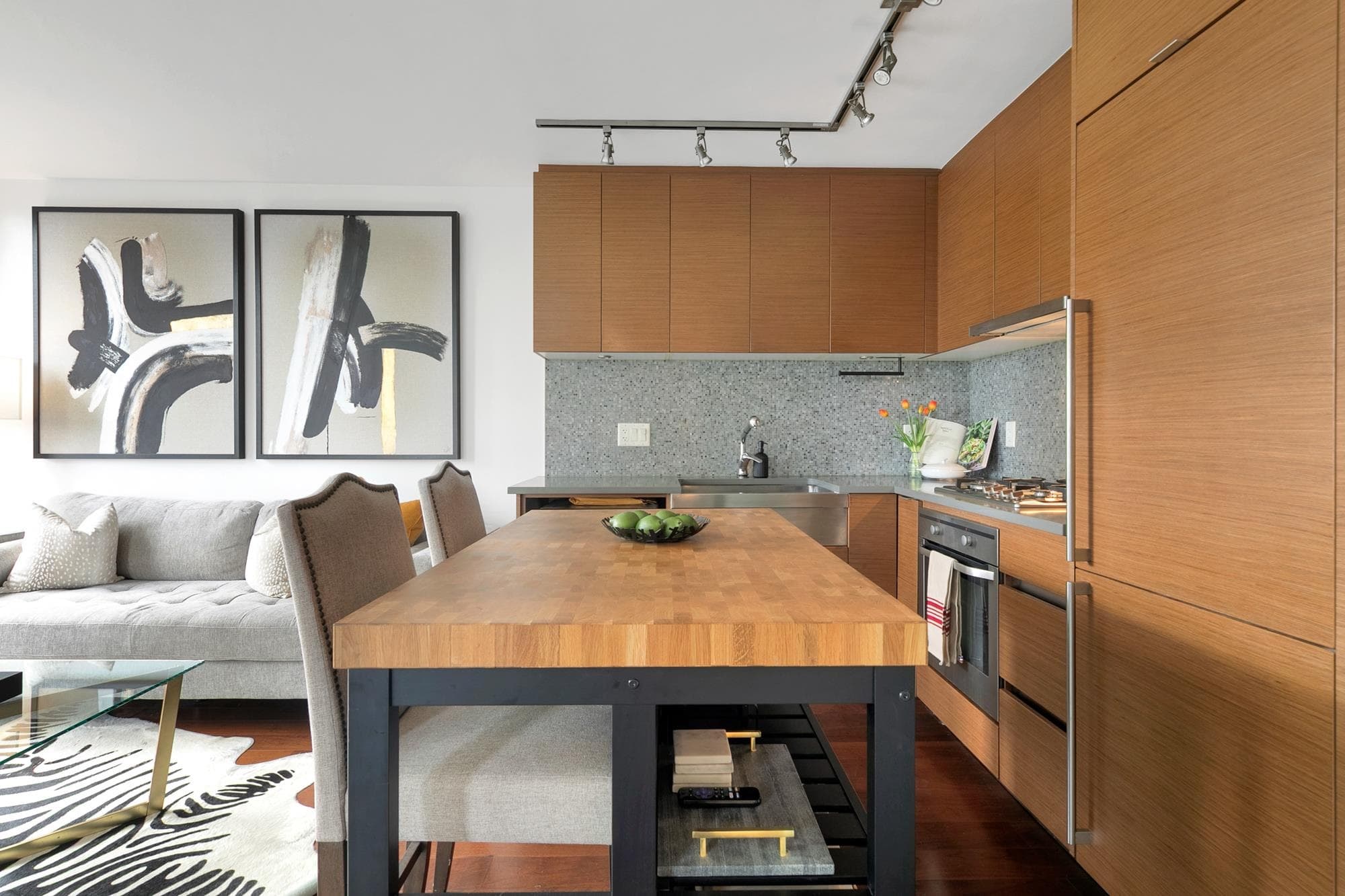 1502 - 565 Smithe Street, Vancouver, V6B 0E4 — photo 2