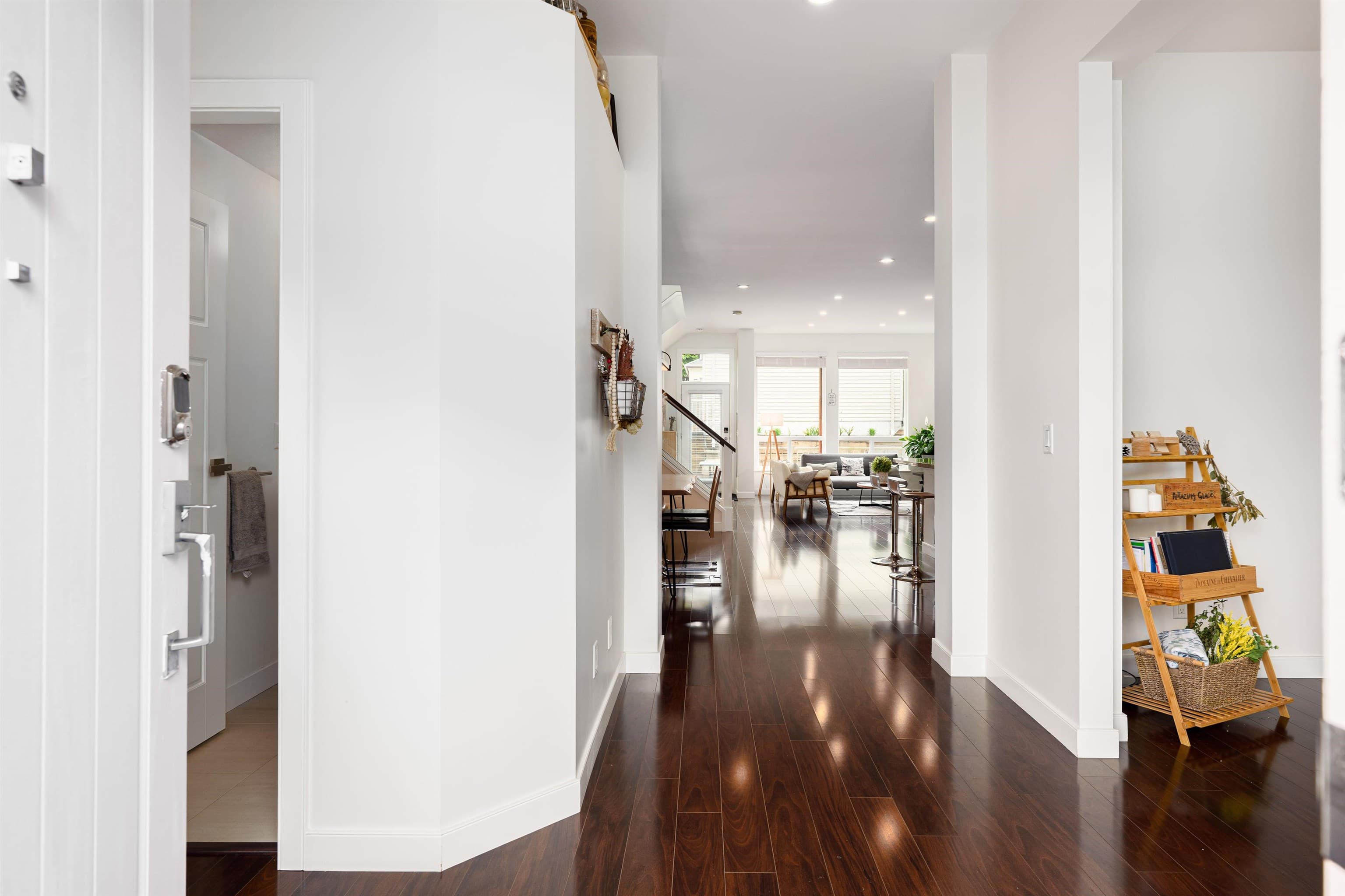 3381 Watkins Avenue, Coquitlam, V3E 0B3 — photo 3