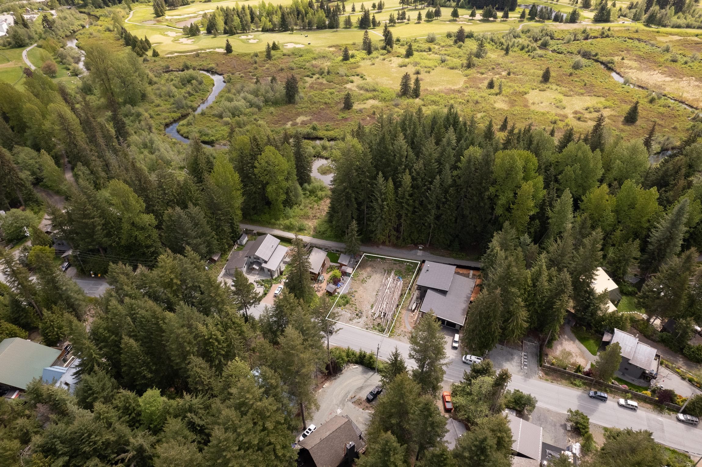 8354 Rainbow Drive, Whistler, V8E 0G1 — photo 2