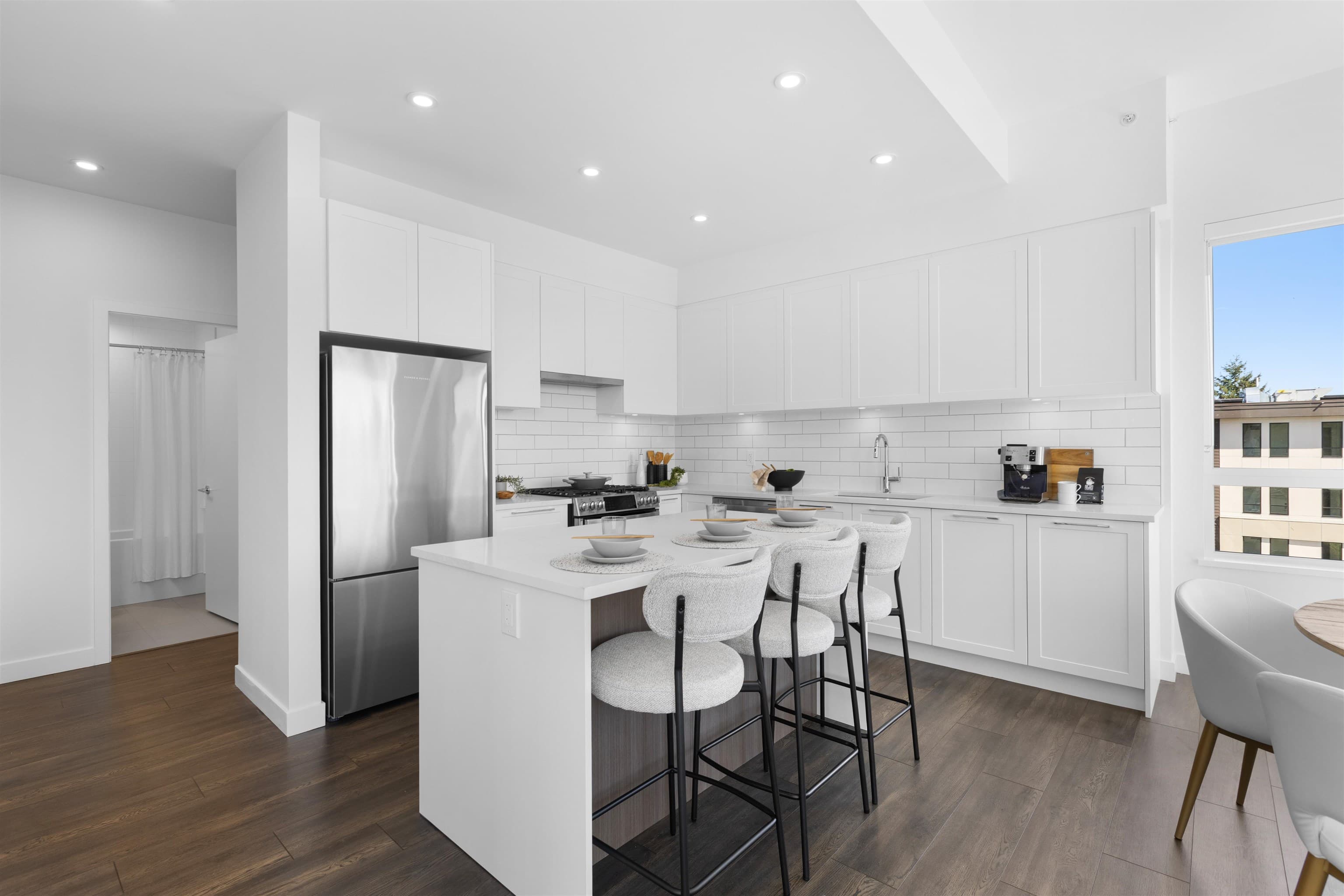 604 - 32174 George Ferguson Way, Abbotsford, V2T 0L3 — photo 2