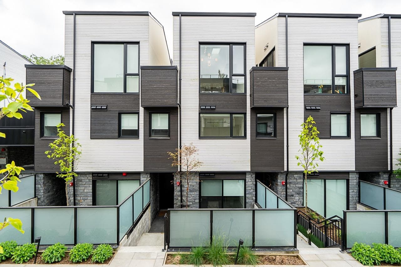 210 - 650 E 2nd Street, North Vancouver, V7L 1E3 — photo 2