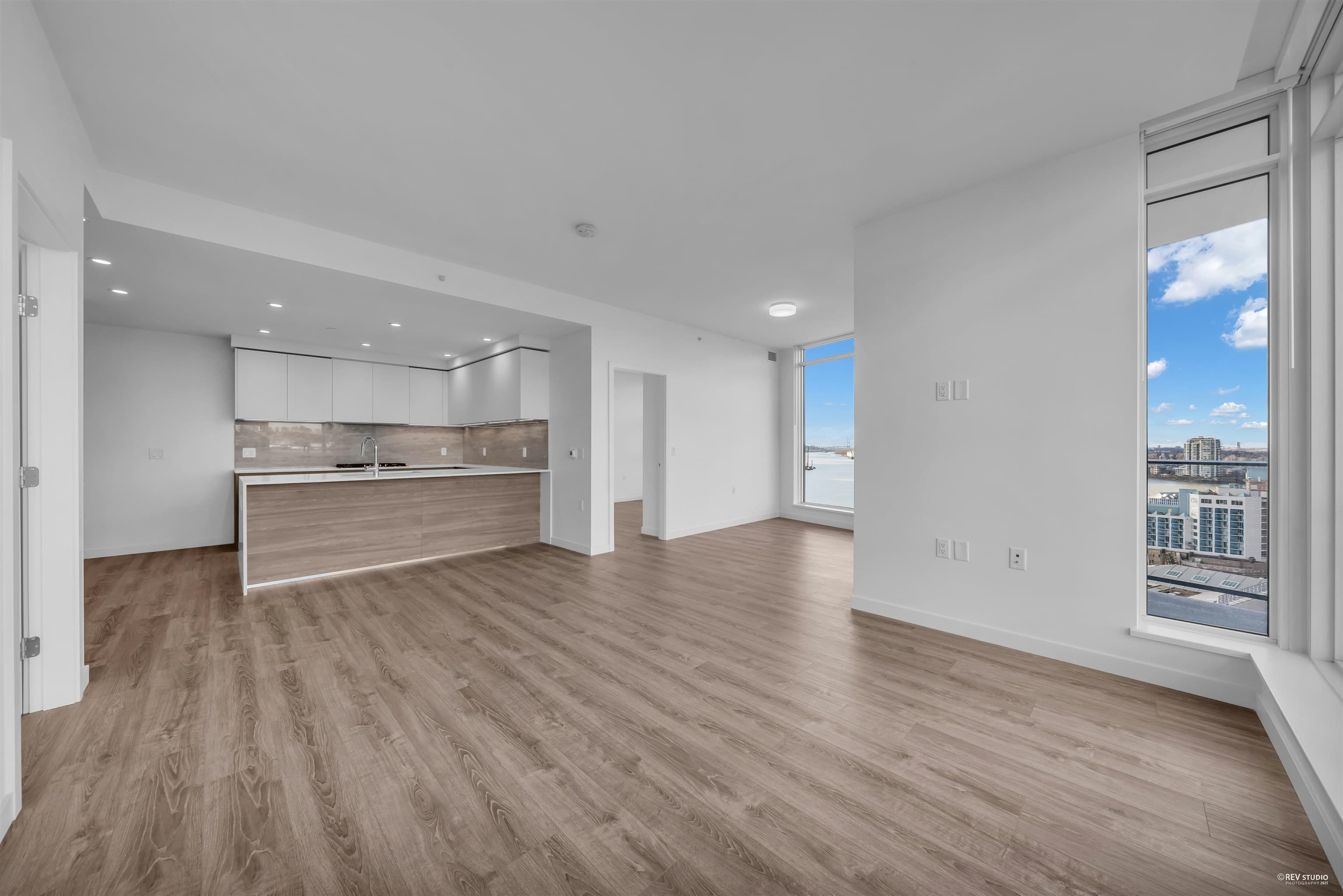 1503 - 680 Quayside Drive, New Westminster, V3M 0P2 — photo 4