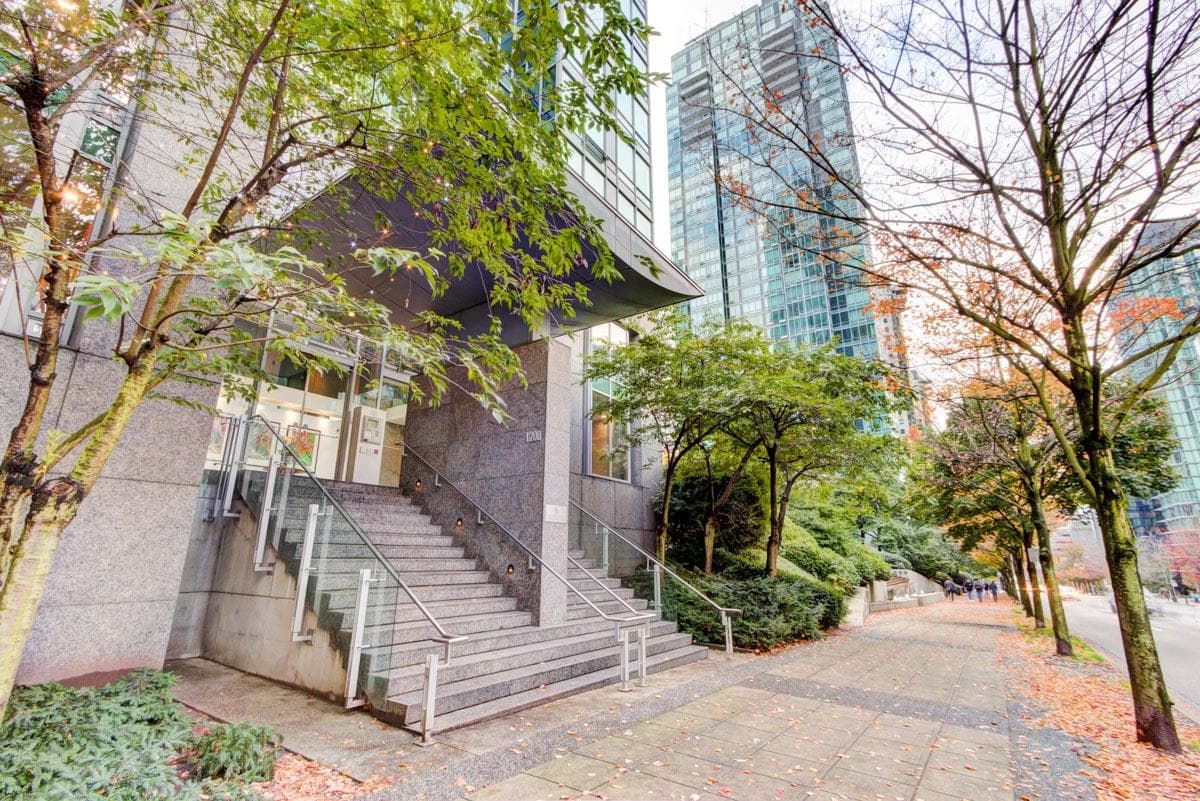 1505 - 1200 W Georgia Street, Vancouver, V6E 3P2 — photo 2