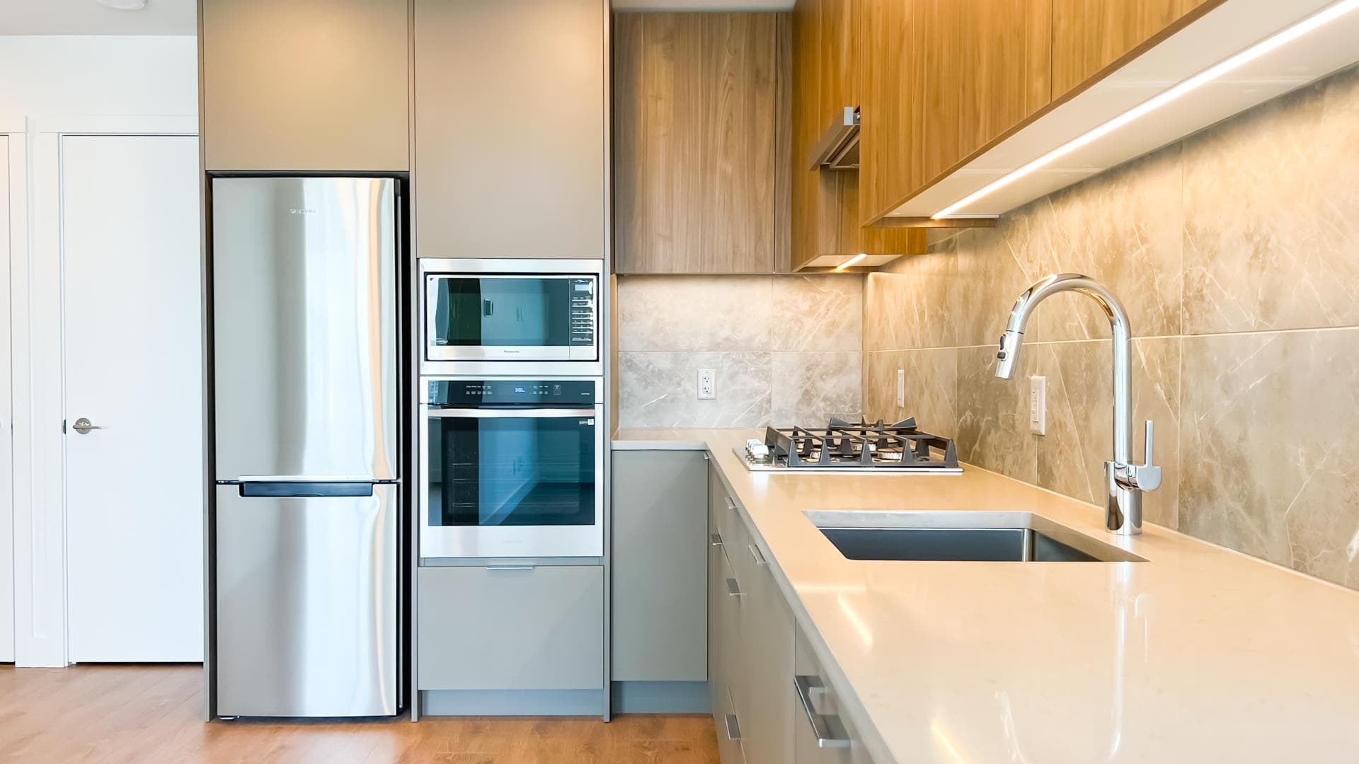 1602 - 13359 Old Yale Road, Surrey, V3T 0S4 — photo 5
