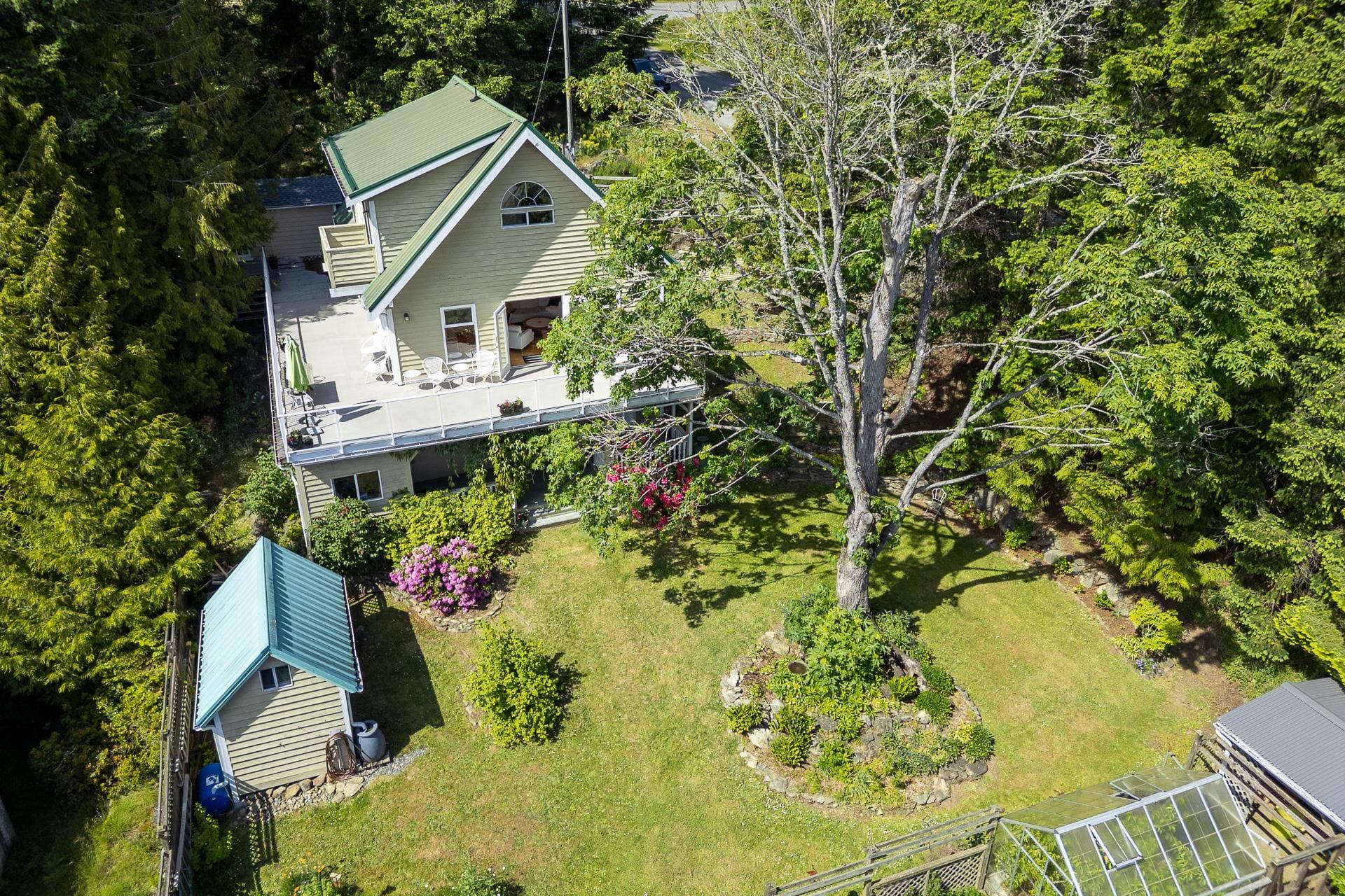 273 Leighton Lane, Mayne Island, V0N 2J2 — photo 2