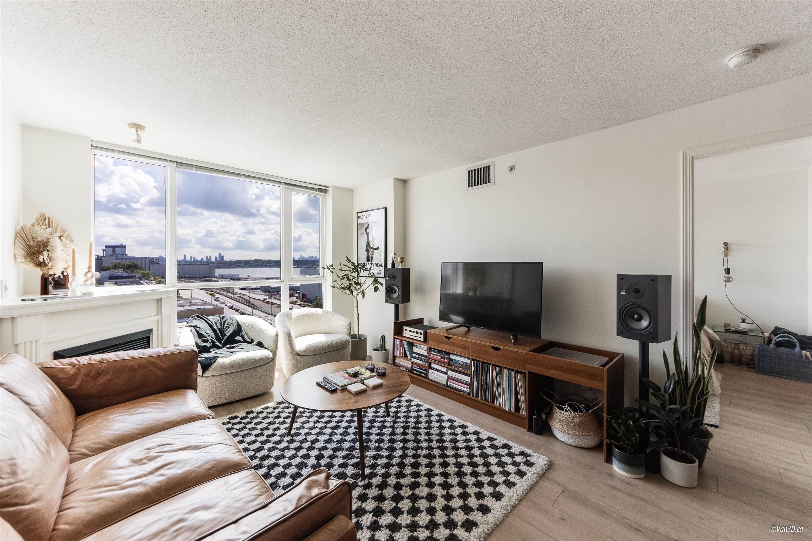 1002 - 188 E Esplanade, North Vancouver, V7L 4Y1 — photo 5