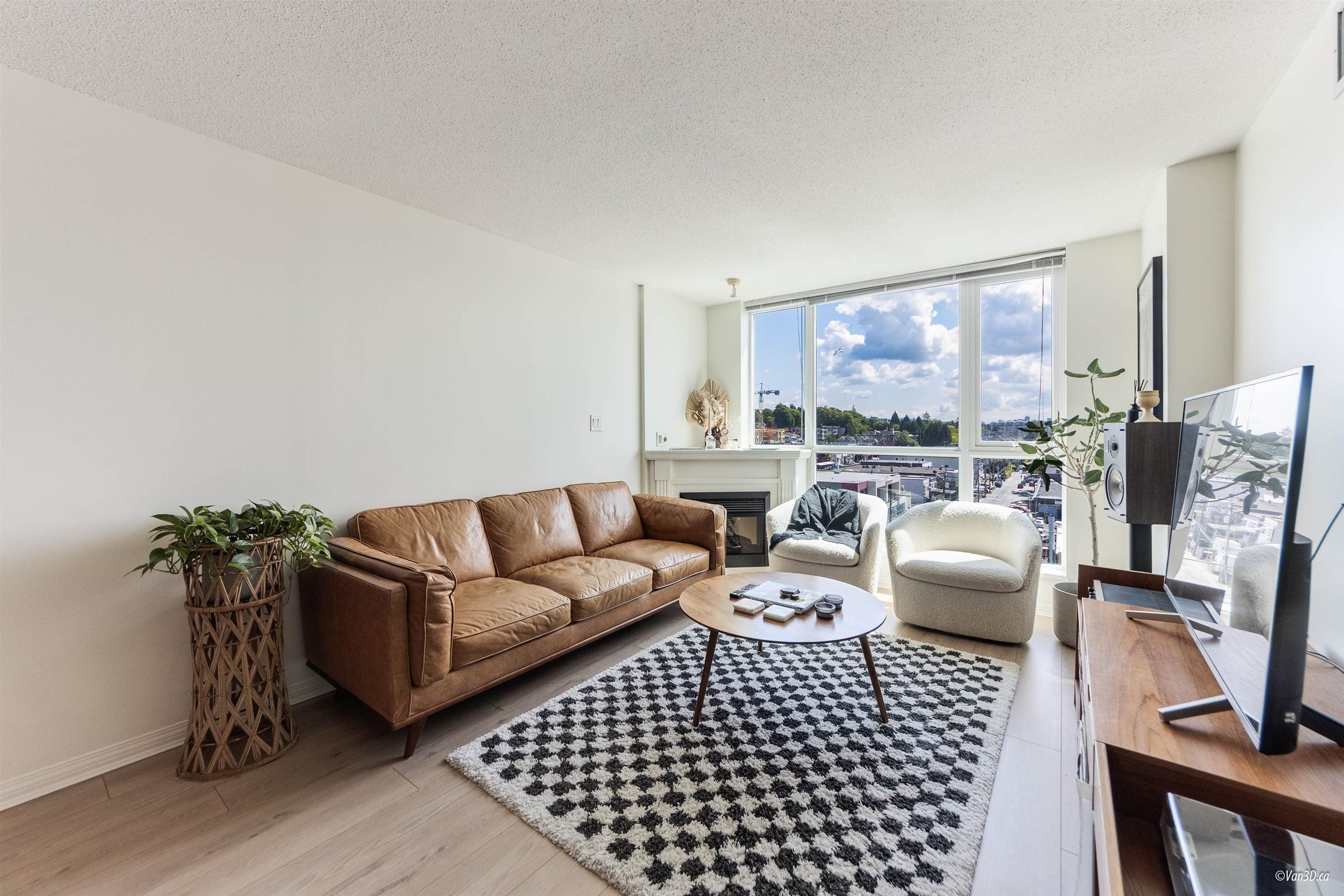 1002 - 188 E Esplanade, North Vancouver, V7L 4Y1 — photo 4
