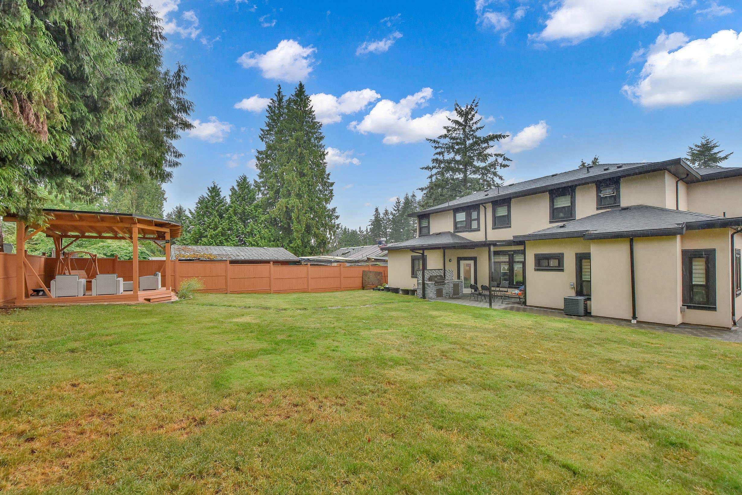 10266 126 Street, Surrey, V3V 5E7 — photo 2