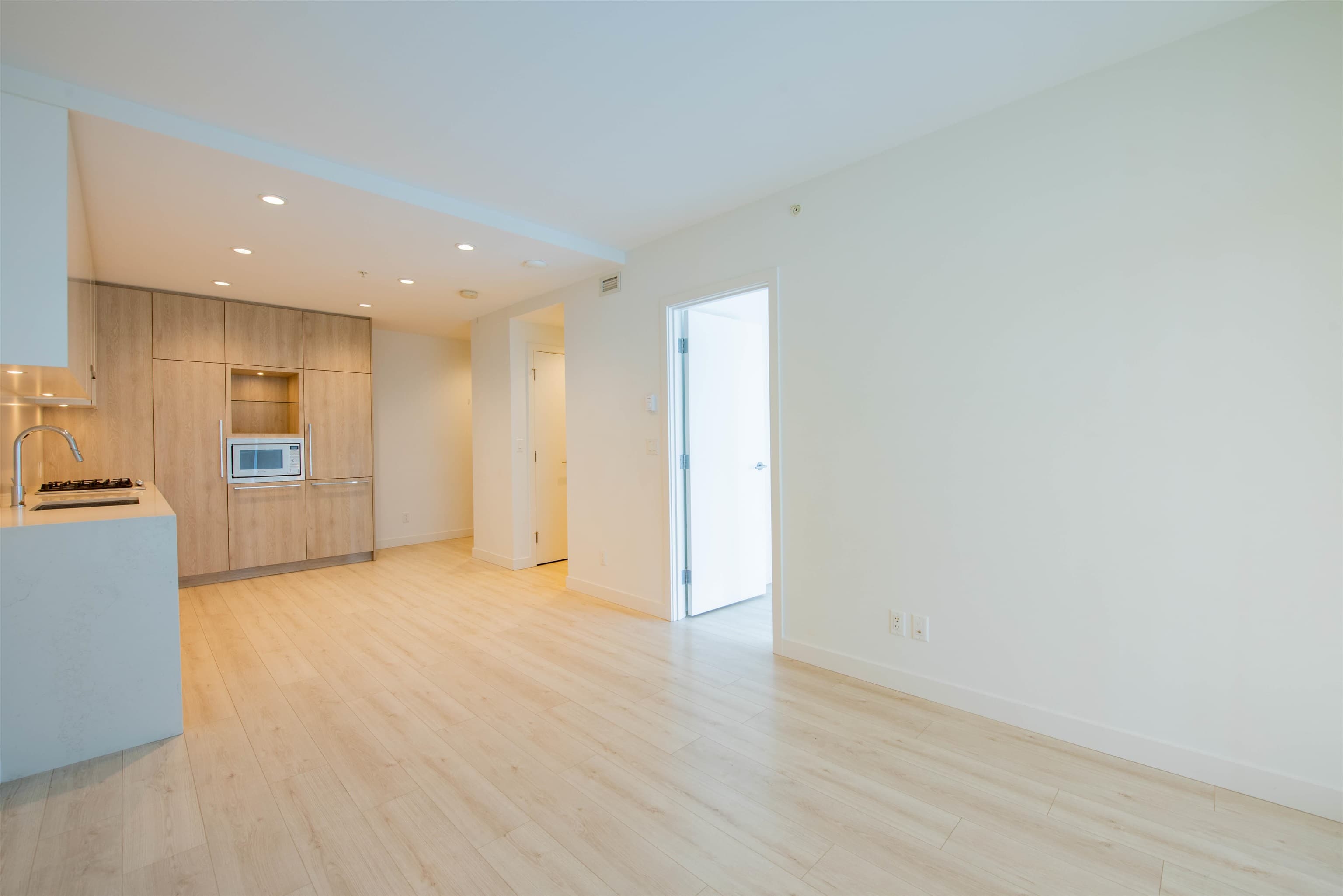 1010 - 6080 Mckay Avenue, Burnaby, V5H 0J4 — photo 5