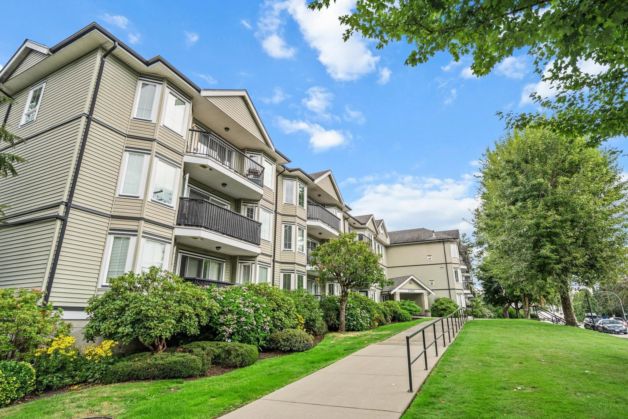 208 - 20881 56 Avenue, Langley, V3A 3Z3 — photo 2