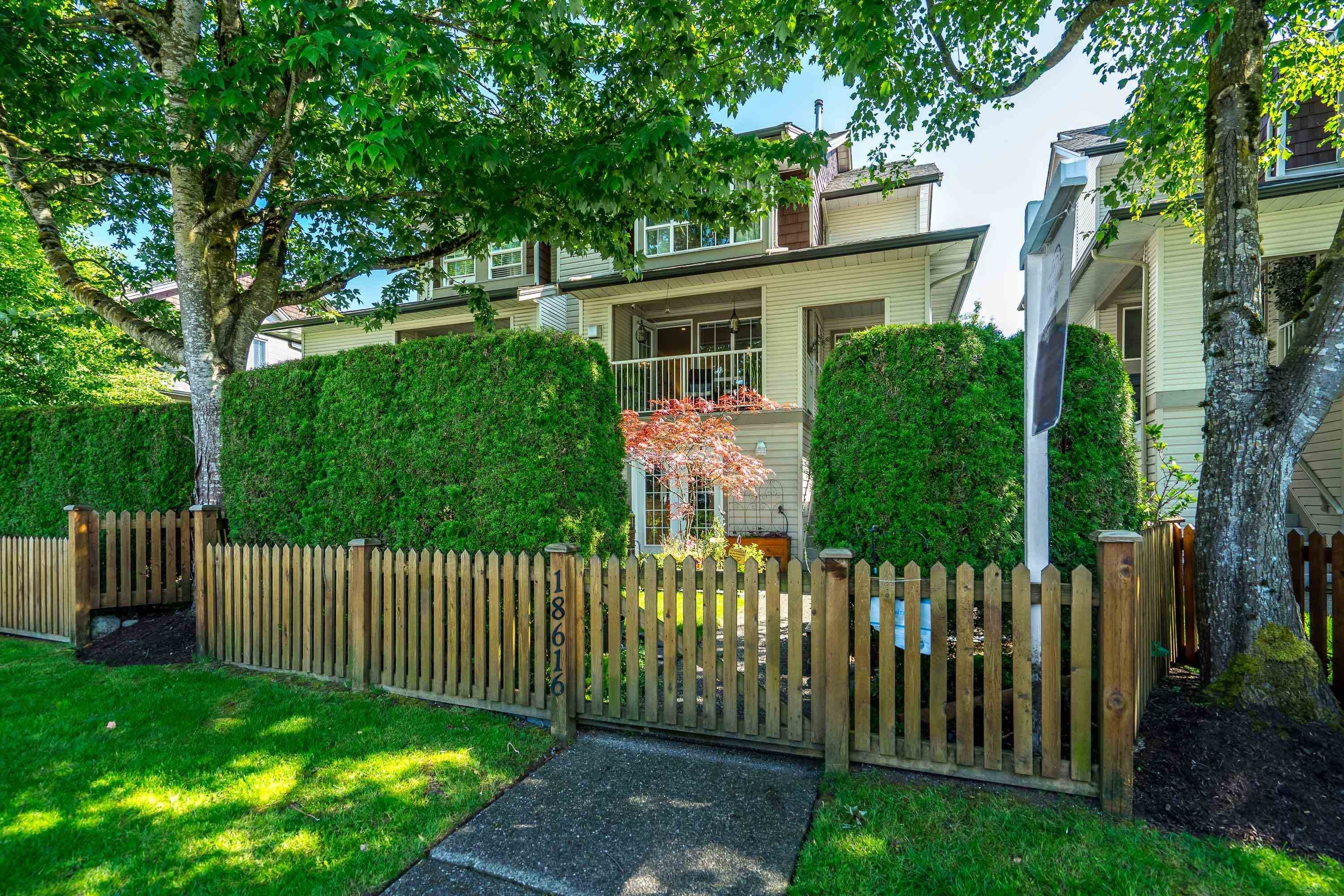 18616 65 Avenue, Surrey, V3S 8Z9 — photo 2
