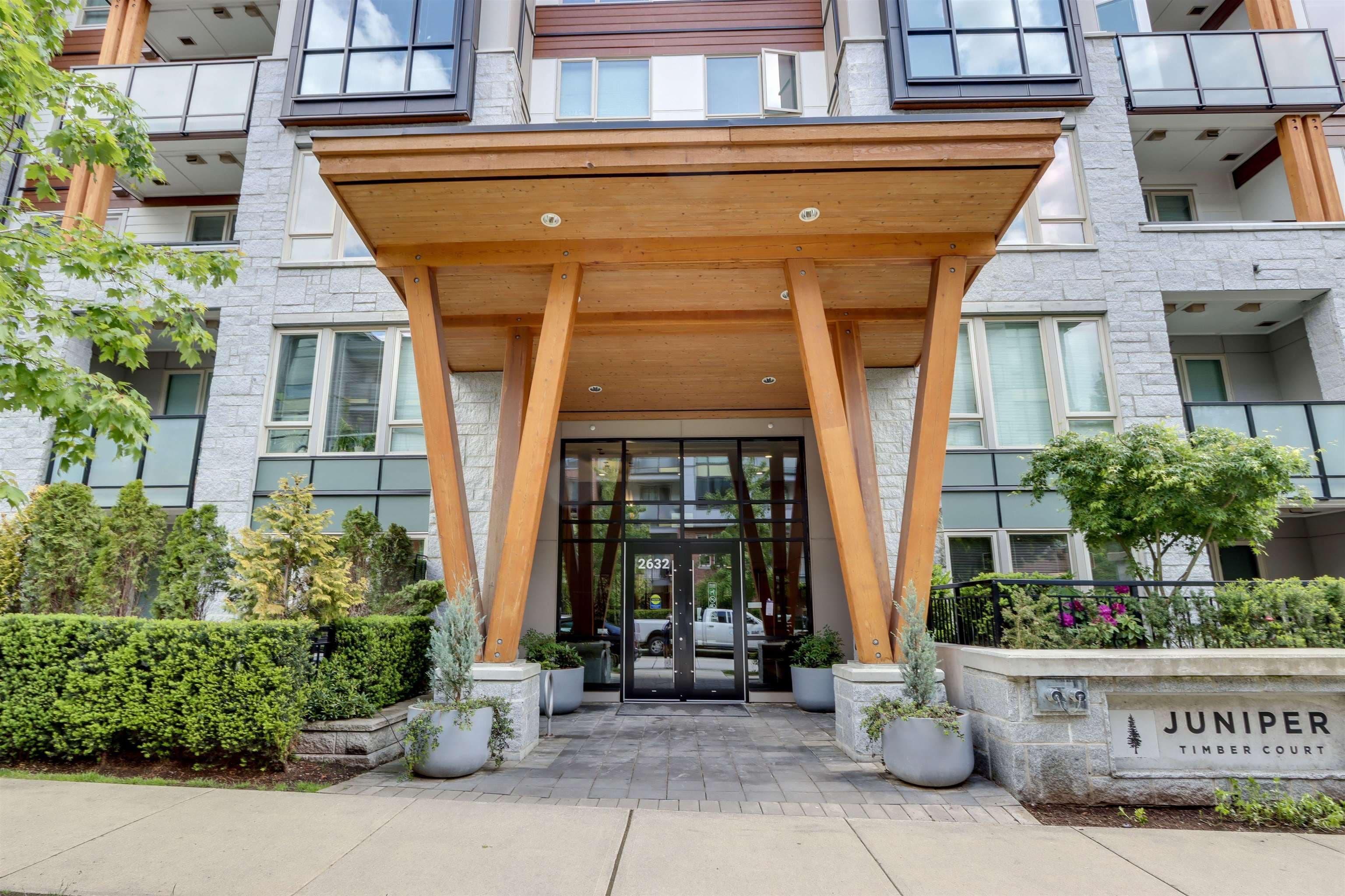 201 - 2632 Library Lane, North Vancouver, V7J 0B8 — photo 1