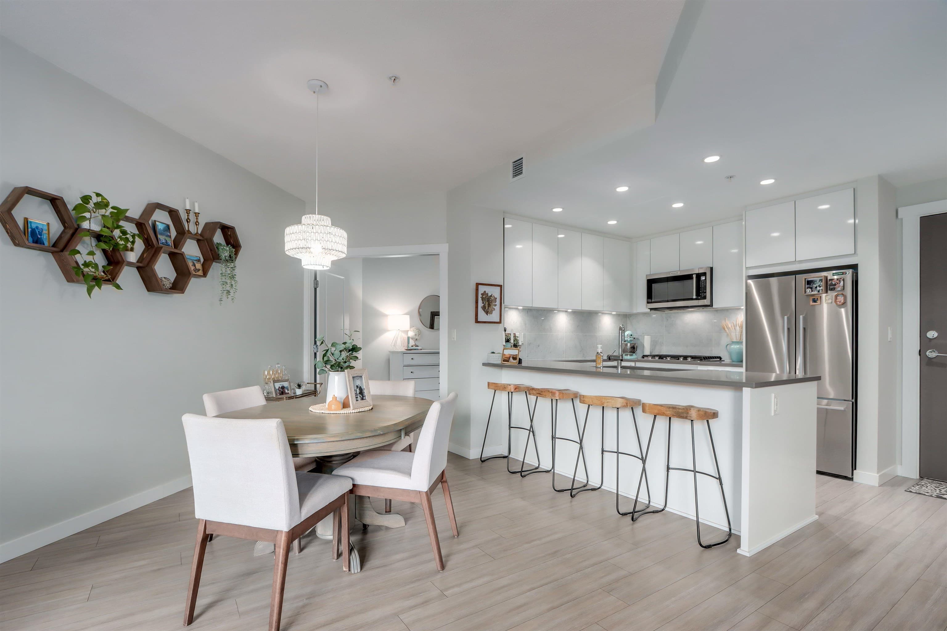 201 - 2632 Library Lane, North Vancouver, V7J 0B8 — photo 4