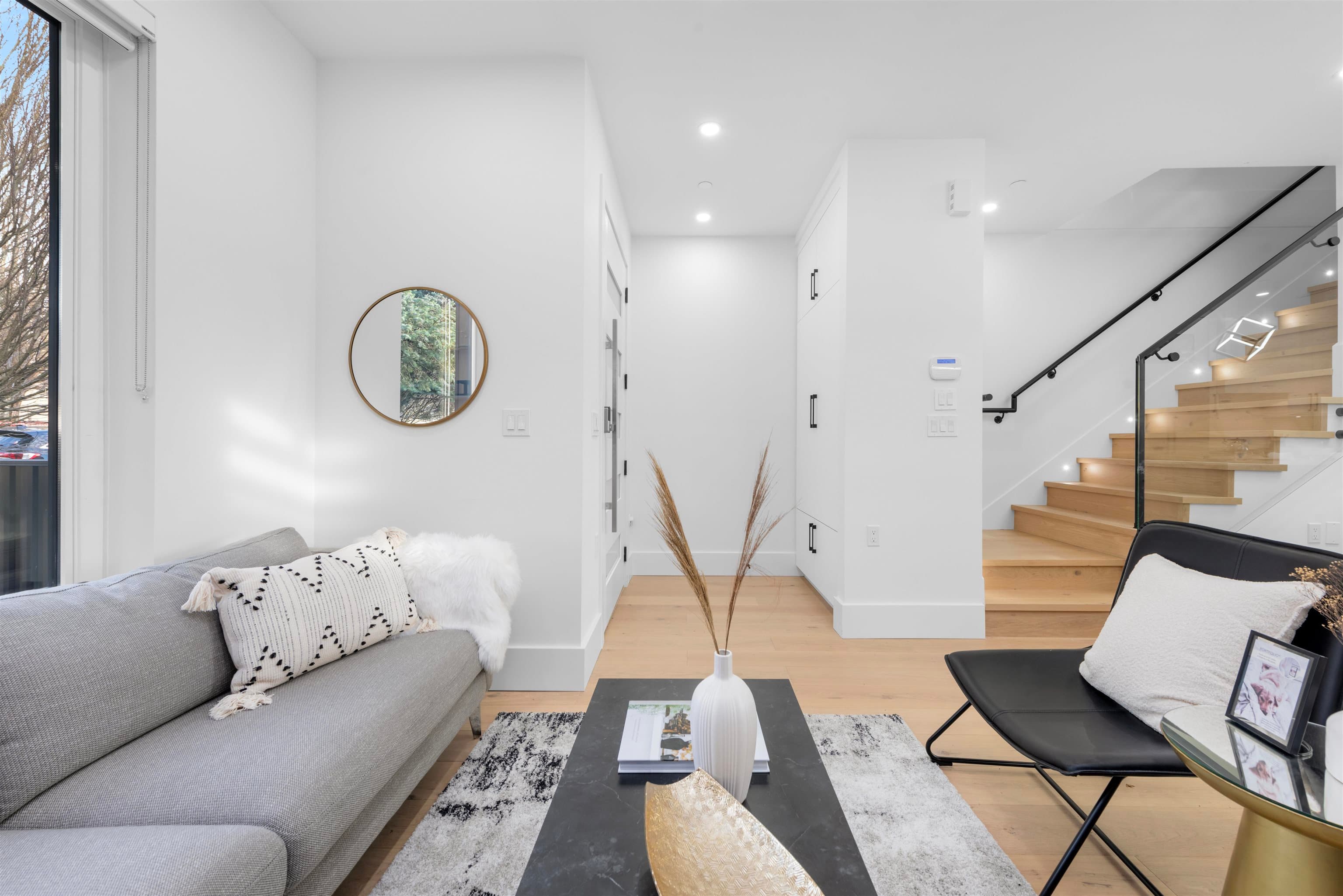 670 E 64 Avenue, Vancouver, V5X 2N2 — photo 5