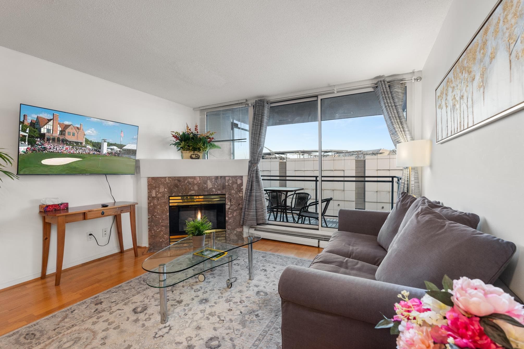 610 - 555 Abbott Street, Vancouver, V6B 6B8 — photo 3