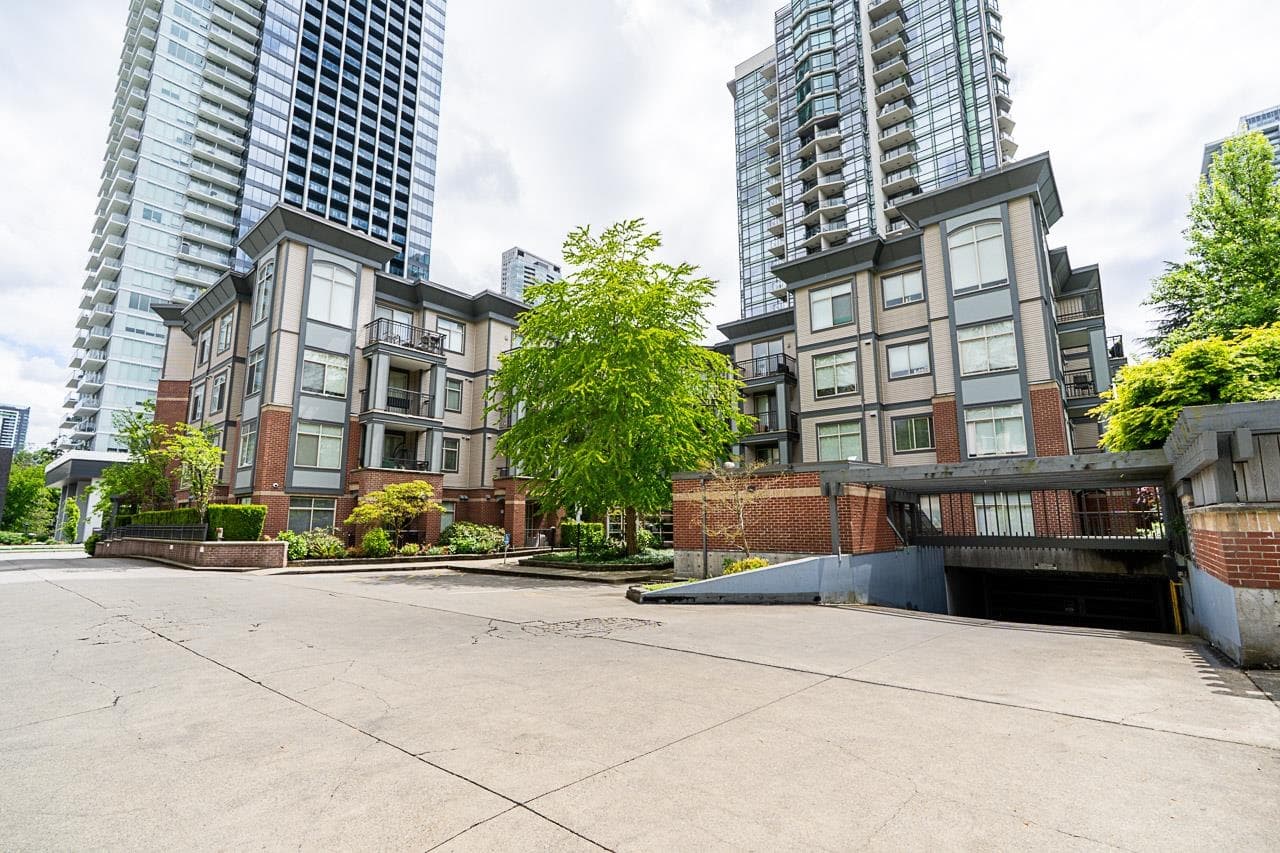 205 - 10455 University Drive, Surrey, V3T 0A5 — photo 3