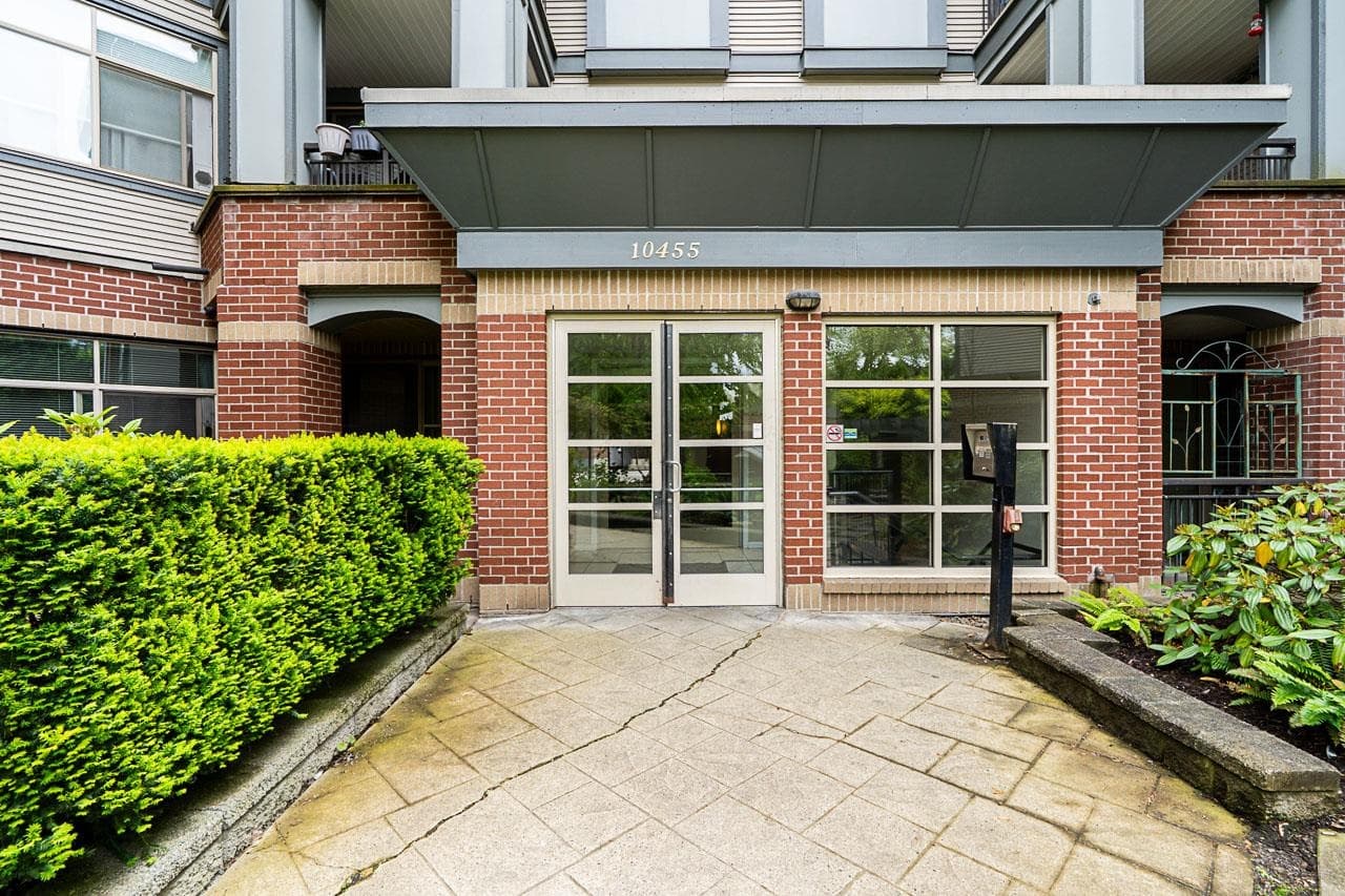 205 - 10455 University Drive, Surrey, V3T 0A5 — photo 4