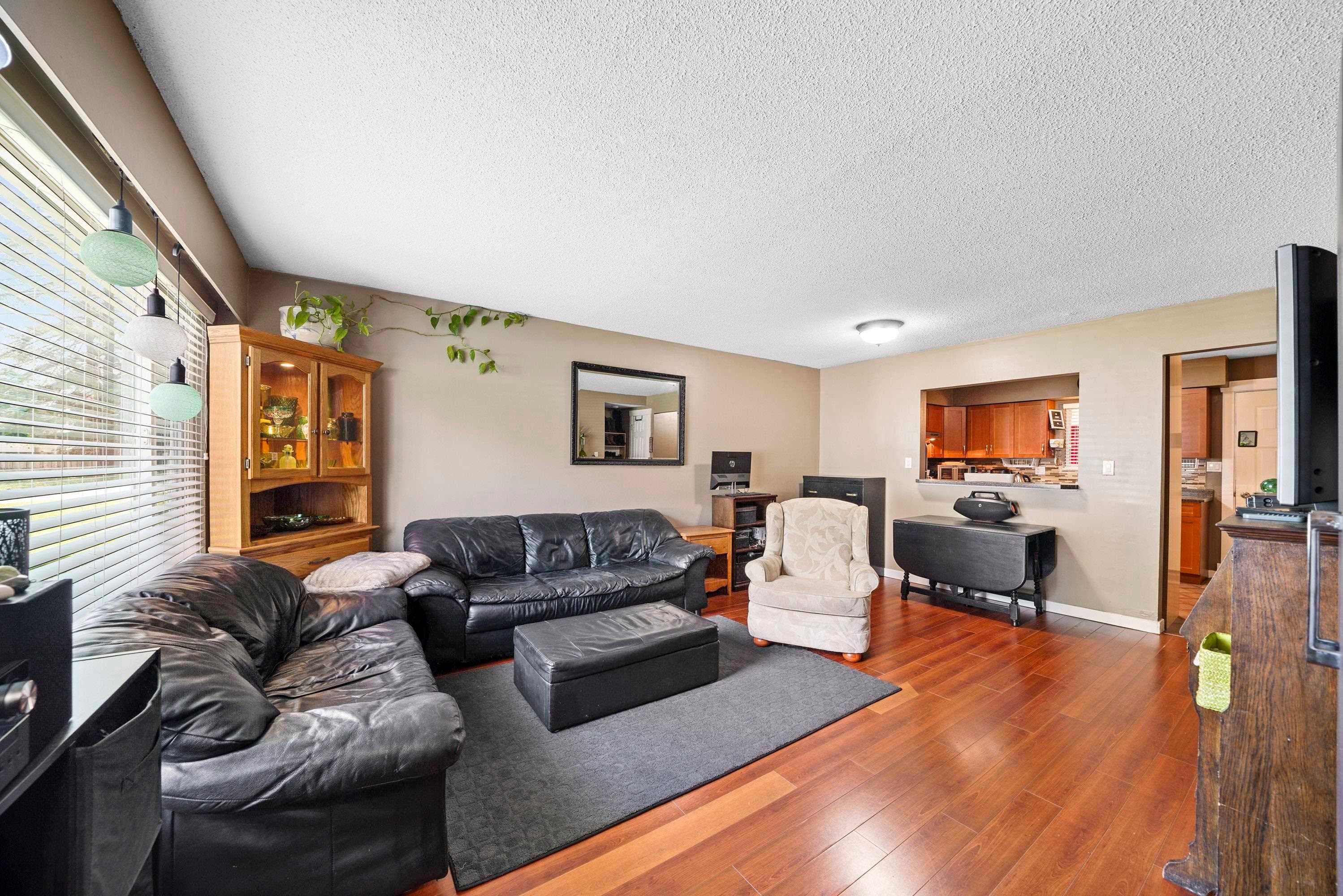 21532 Mayo Place, Maple Ridge, V2X 2K9 — photo 3