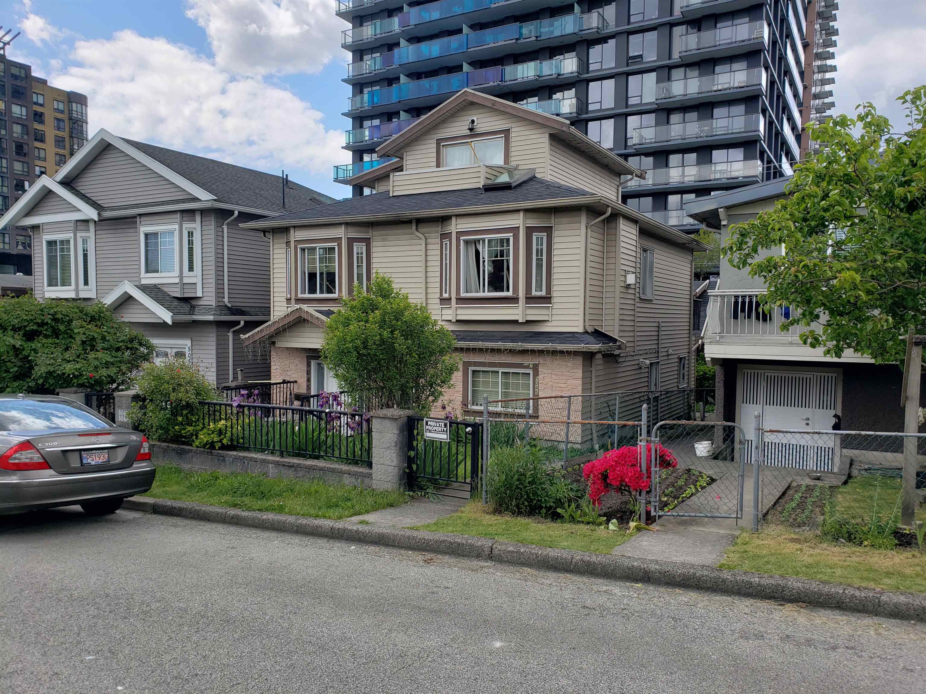 5045 Payne Street, Vancouver, V5R 4J5 — photo 2