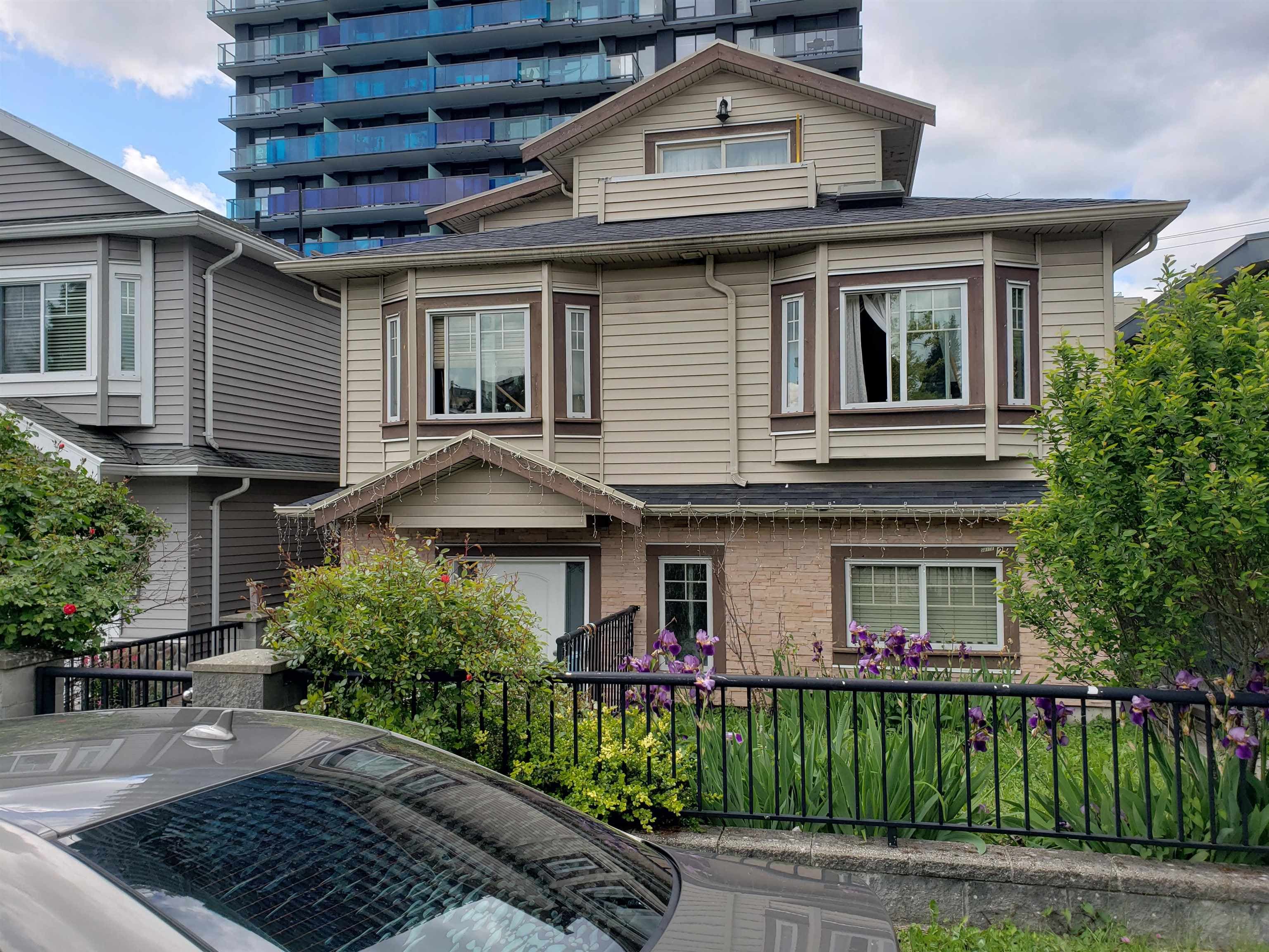 5045 Payne Street, Vancouver