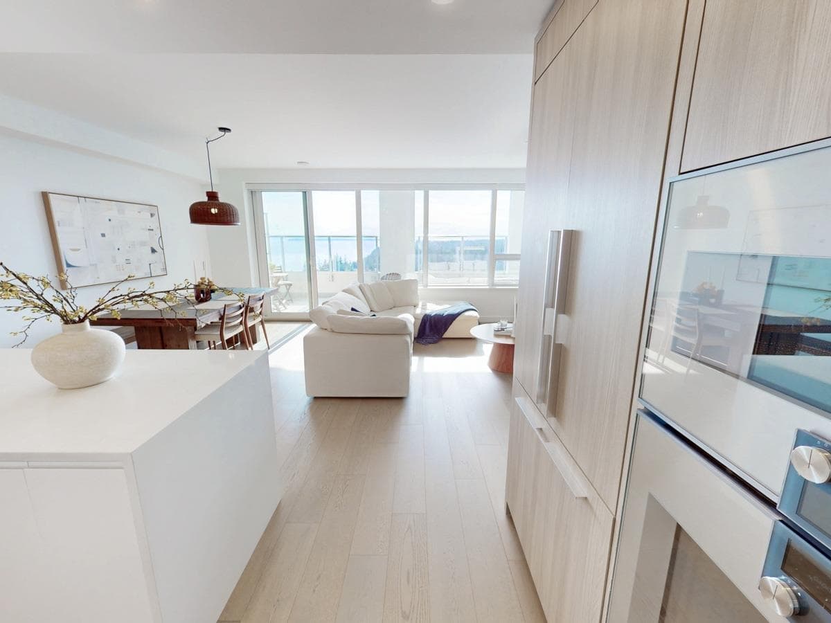 1502 - 15165 Thrift Avenue, White Rock, V4B 0C1 — photo 2