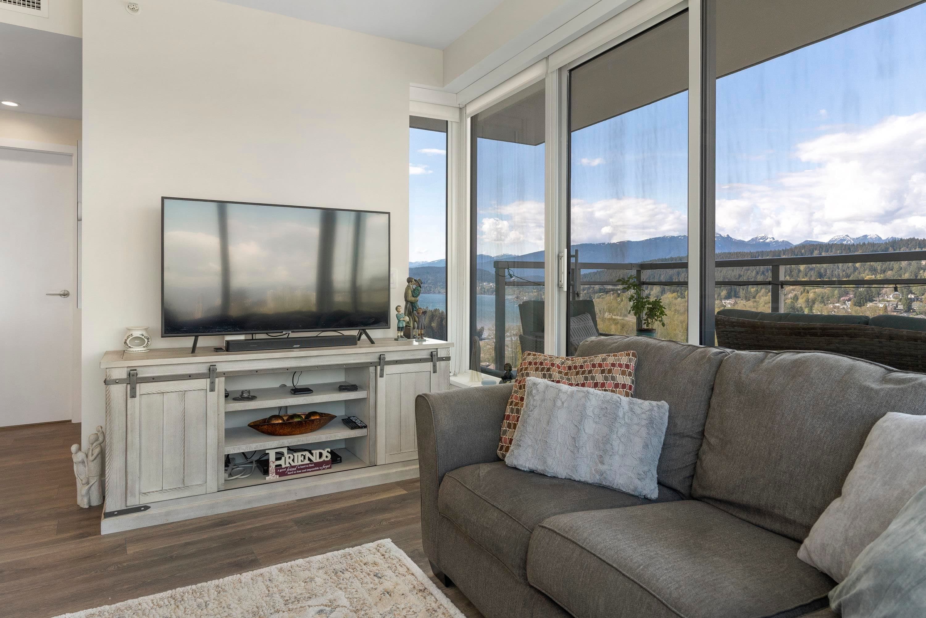 2002 - 305 Morrissey Road, Port Moody, V3H 0M3 — photo 2