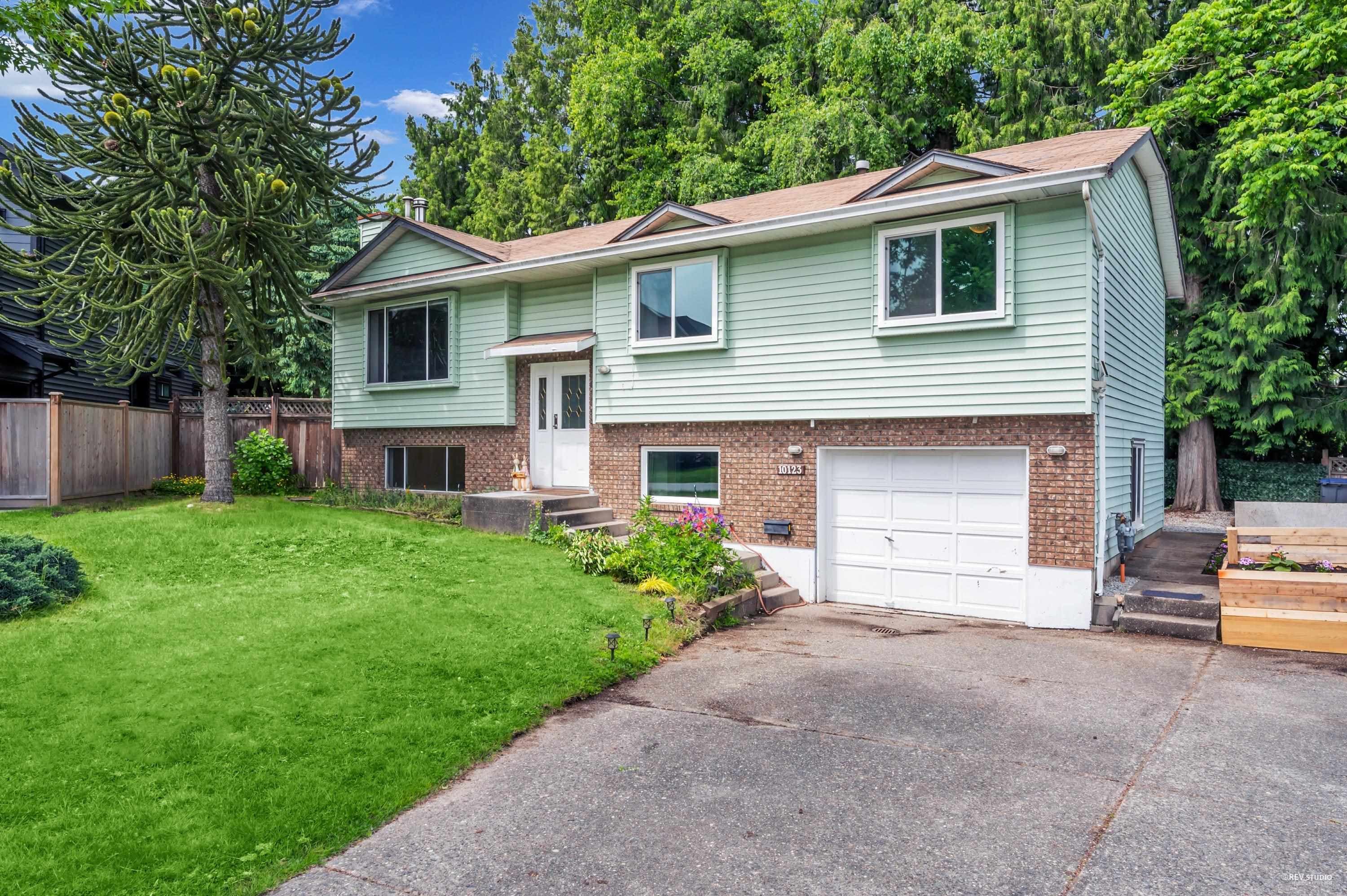 10123 158a Street, Surrey, V4N 2P8 — photo 2