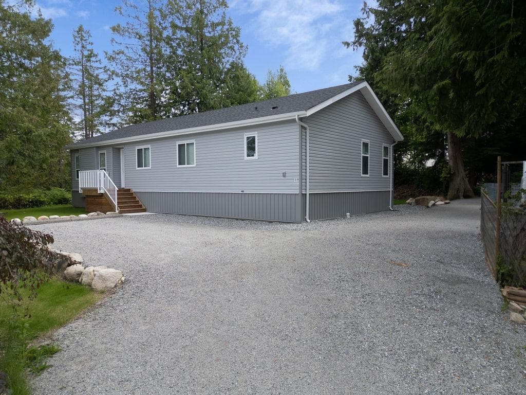 11 - 1416 North Road, Gibsons, V0N 1V1 — photo 2
