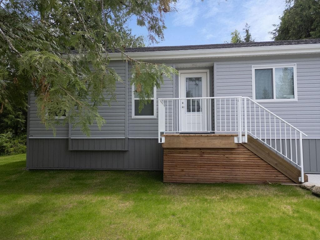 11 - 1416 North Road, Gibsons, V0N 1V1 — photo 3