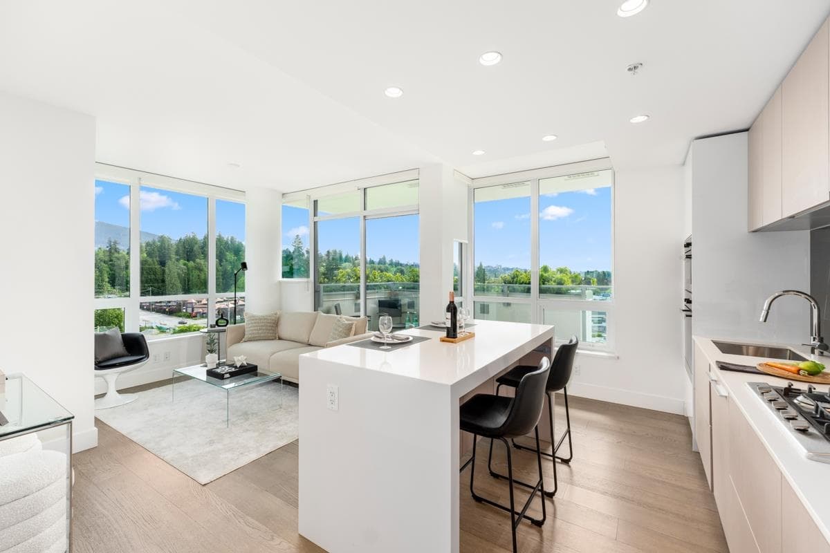 801 - 1675 Lions Gate Lane, North Vancouver, V7P 3B4 — photo 2